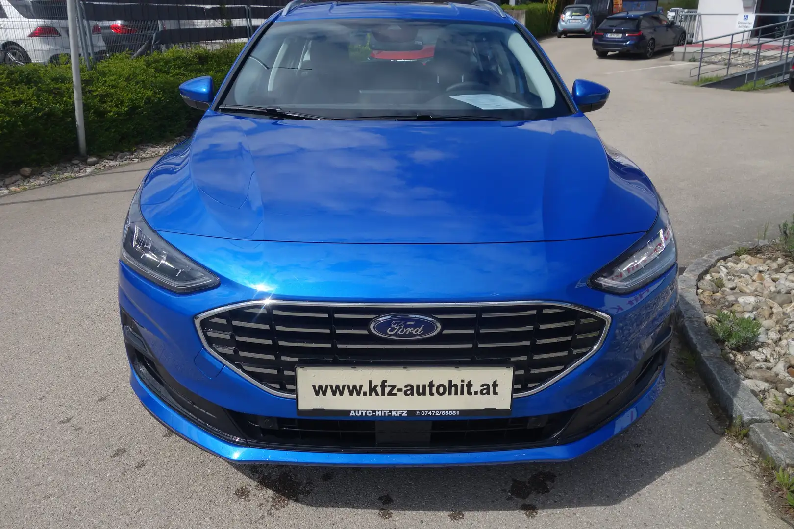 Ford Focus Turnier 1,5 EcoBlue Titanium Edition Aut. ***Winterpaket+Kamera*** Blau - 2