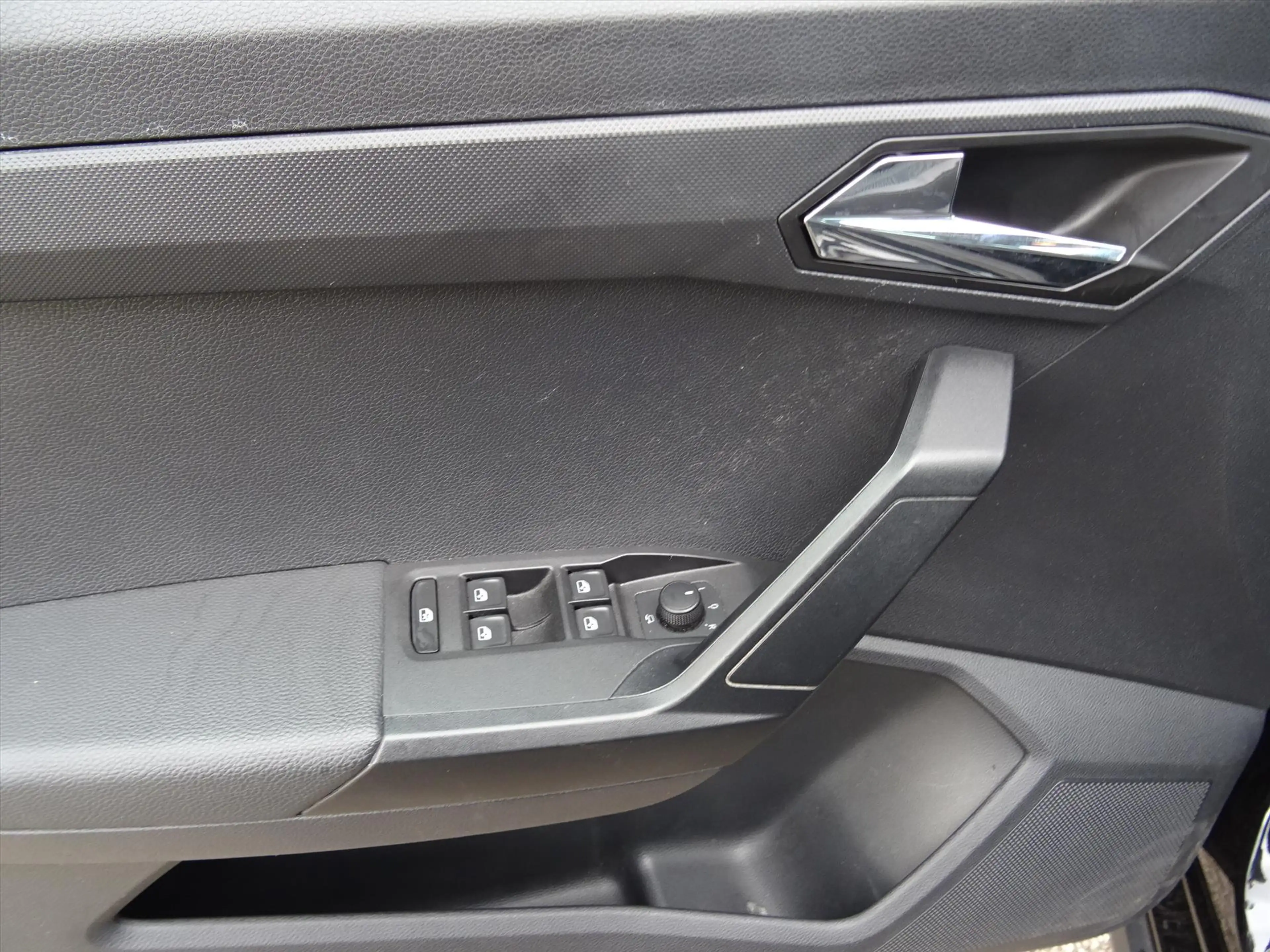 SEAT Arona 1.0 TSI 95pk Style — photo 9