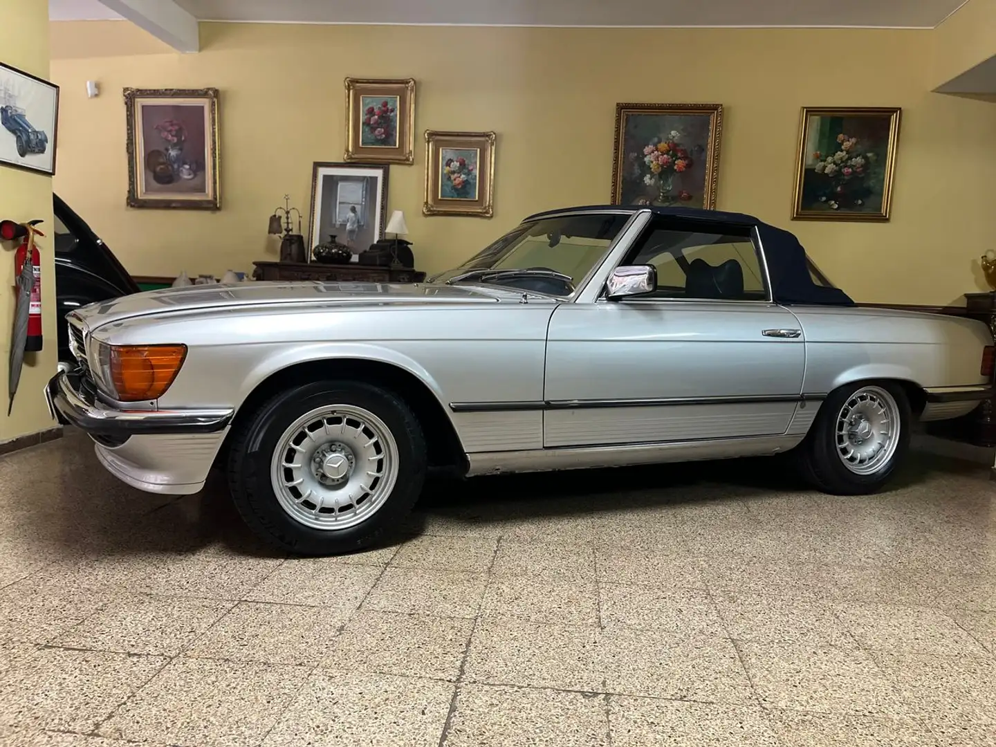 Mercedes-Benz 350 SL Argintiu - 2