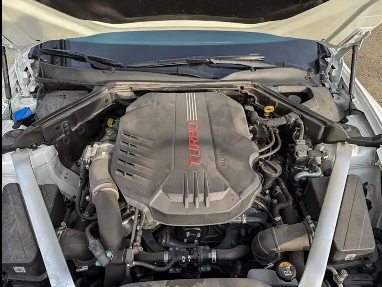Kia Stinger снимка Kia Stinger