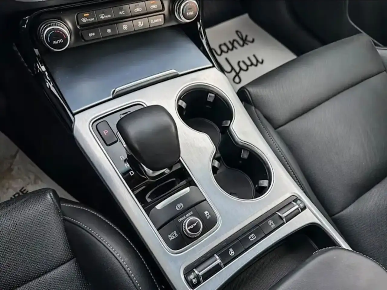 Kia Stinger снимка Kia Stinger