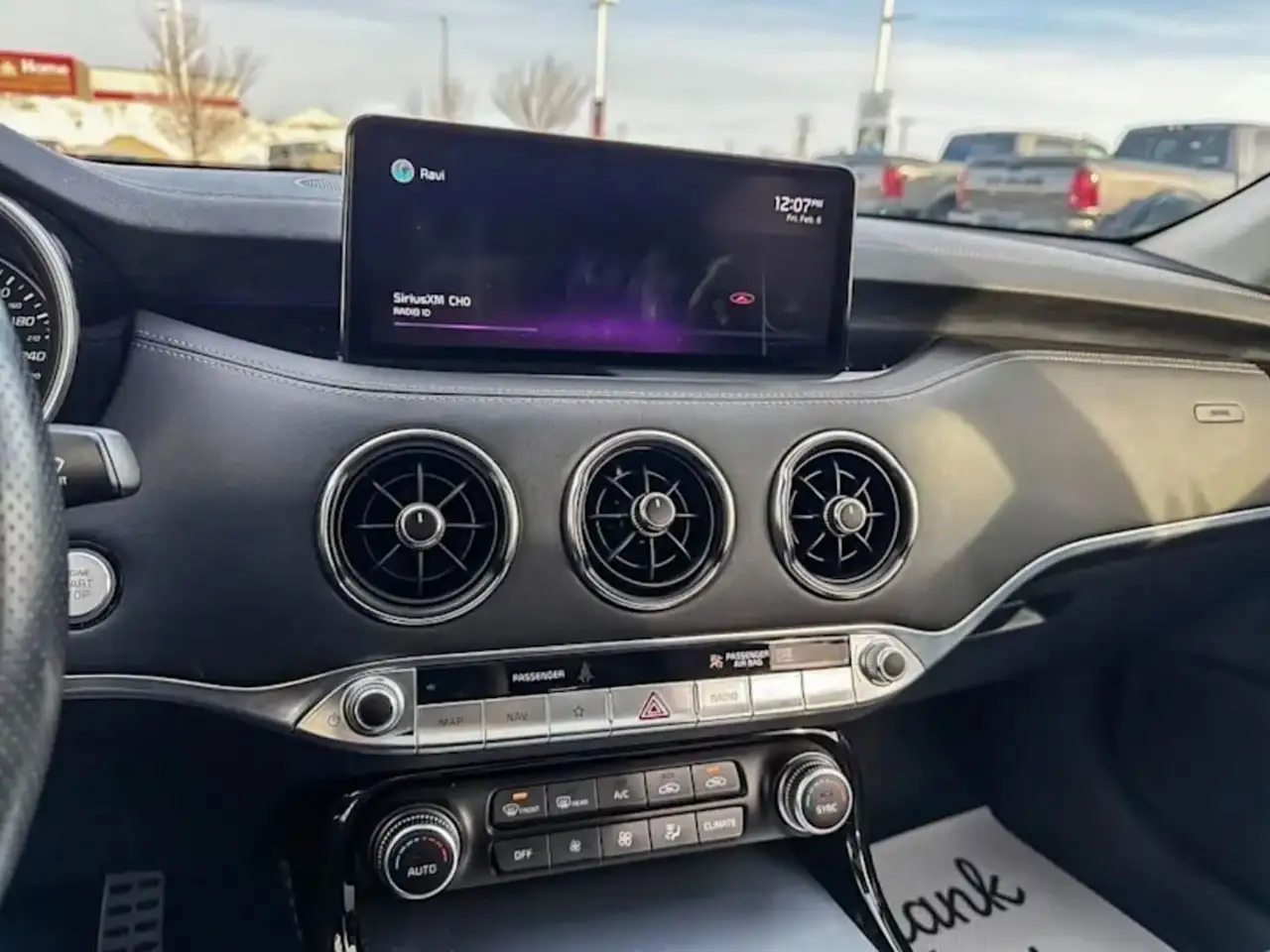 Kia Stinger снимка Kia Stinger