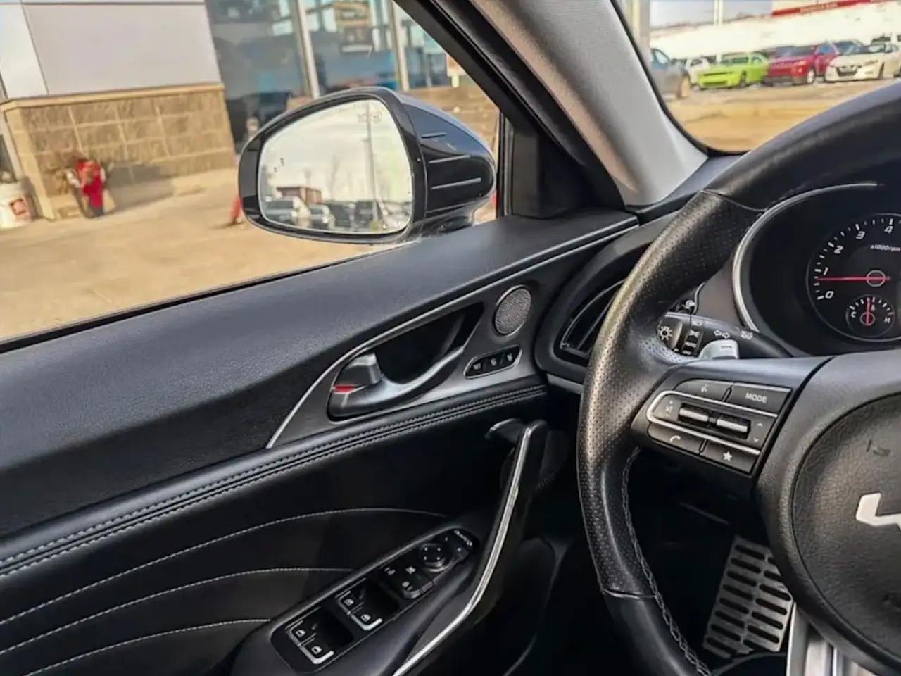 Kia Stinger снимка Kia Stinger