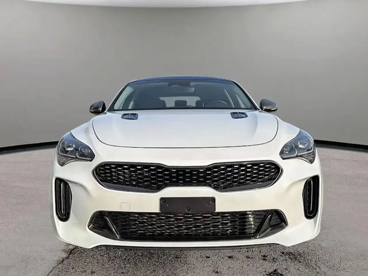 Kia Stinger снимка Kia Stinger