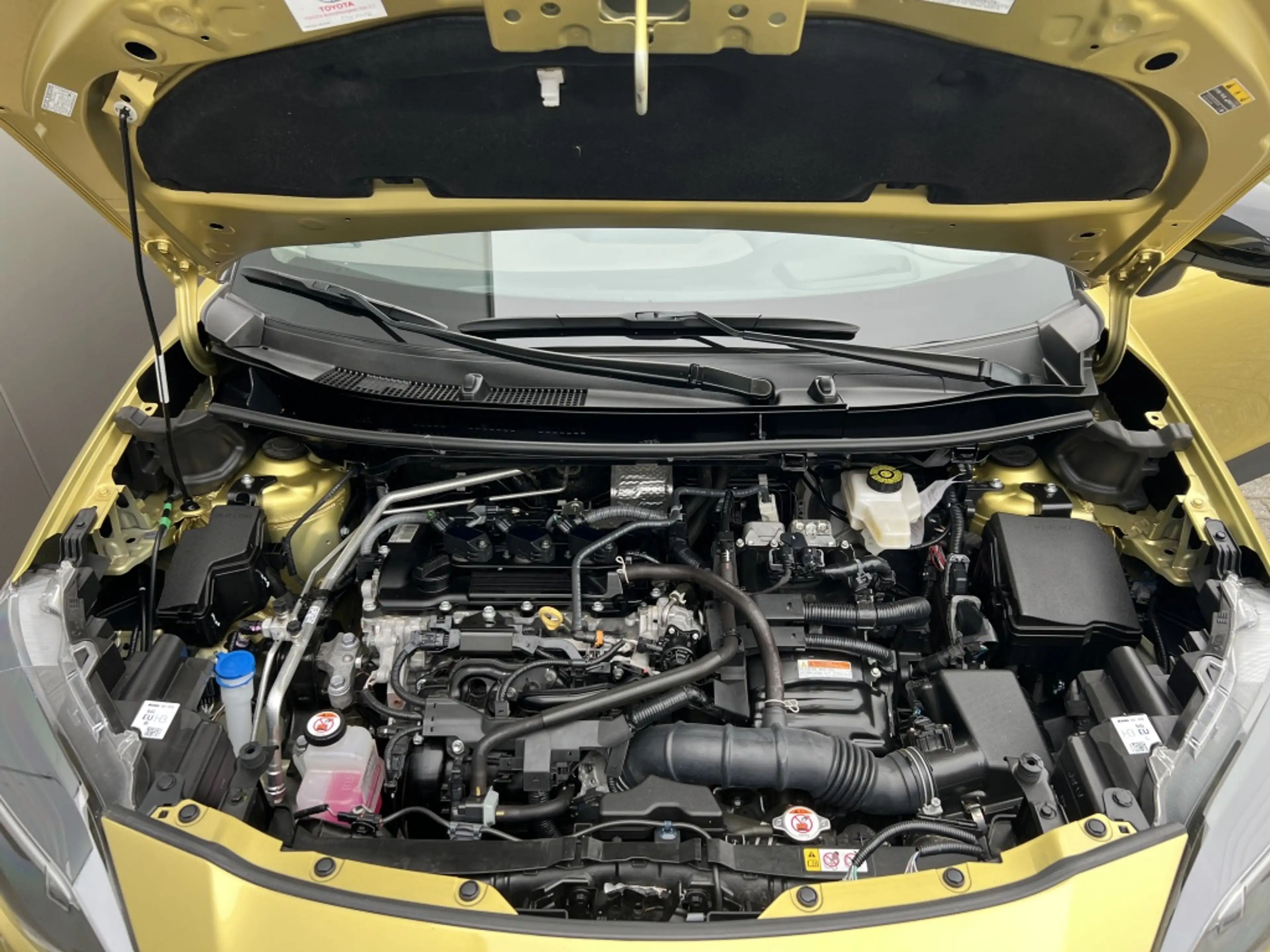 Toyota Yaris Cross 1.5 Hybrid LaunchEd. — photo 32