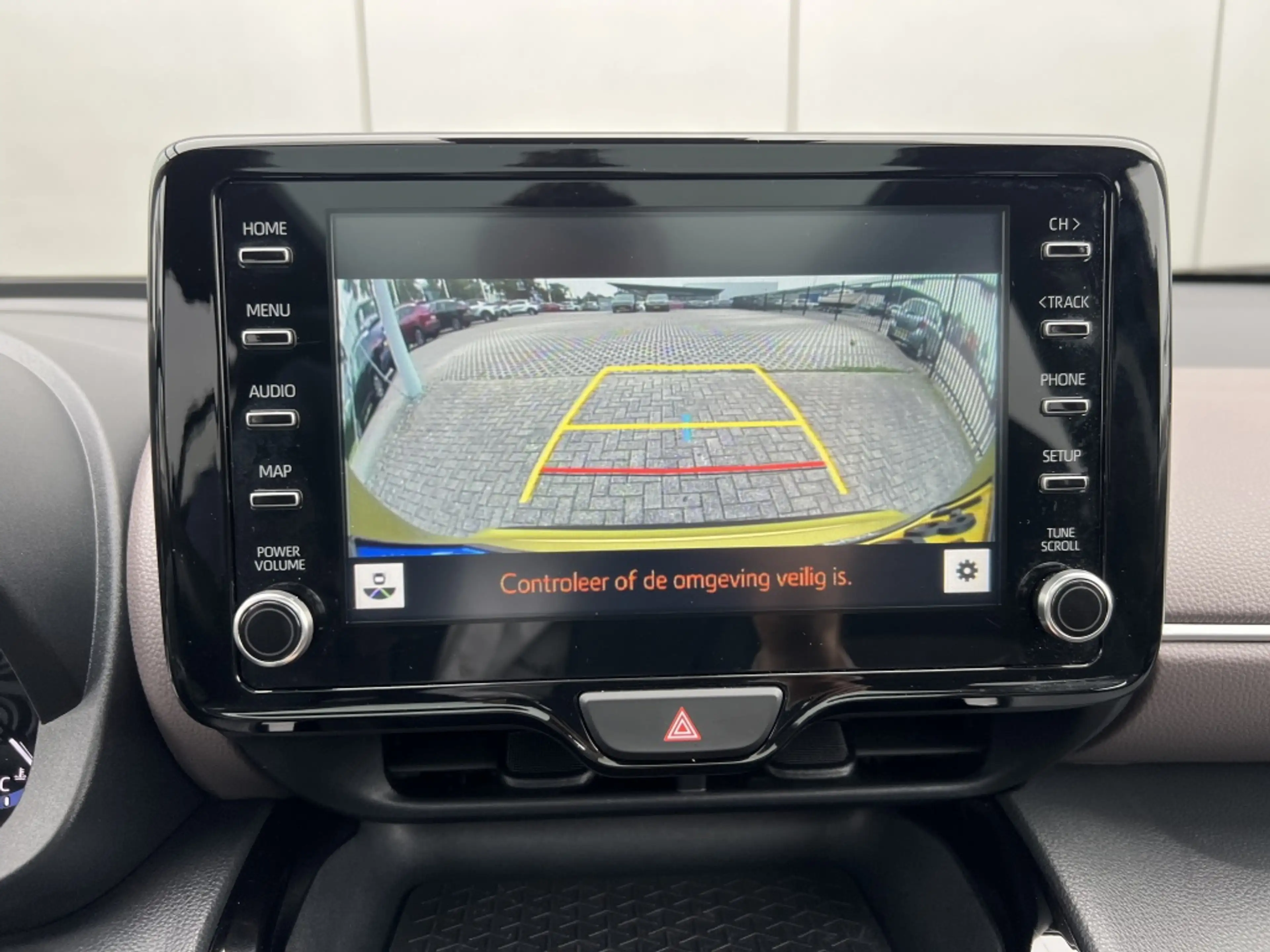 Toyota Yaris Cross 1.5 Hybrid LaunchEd. — photo 17