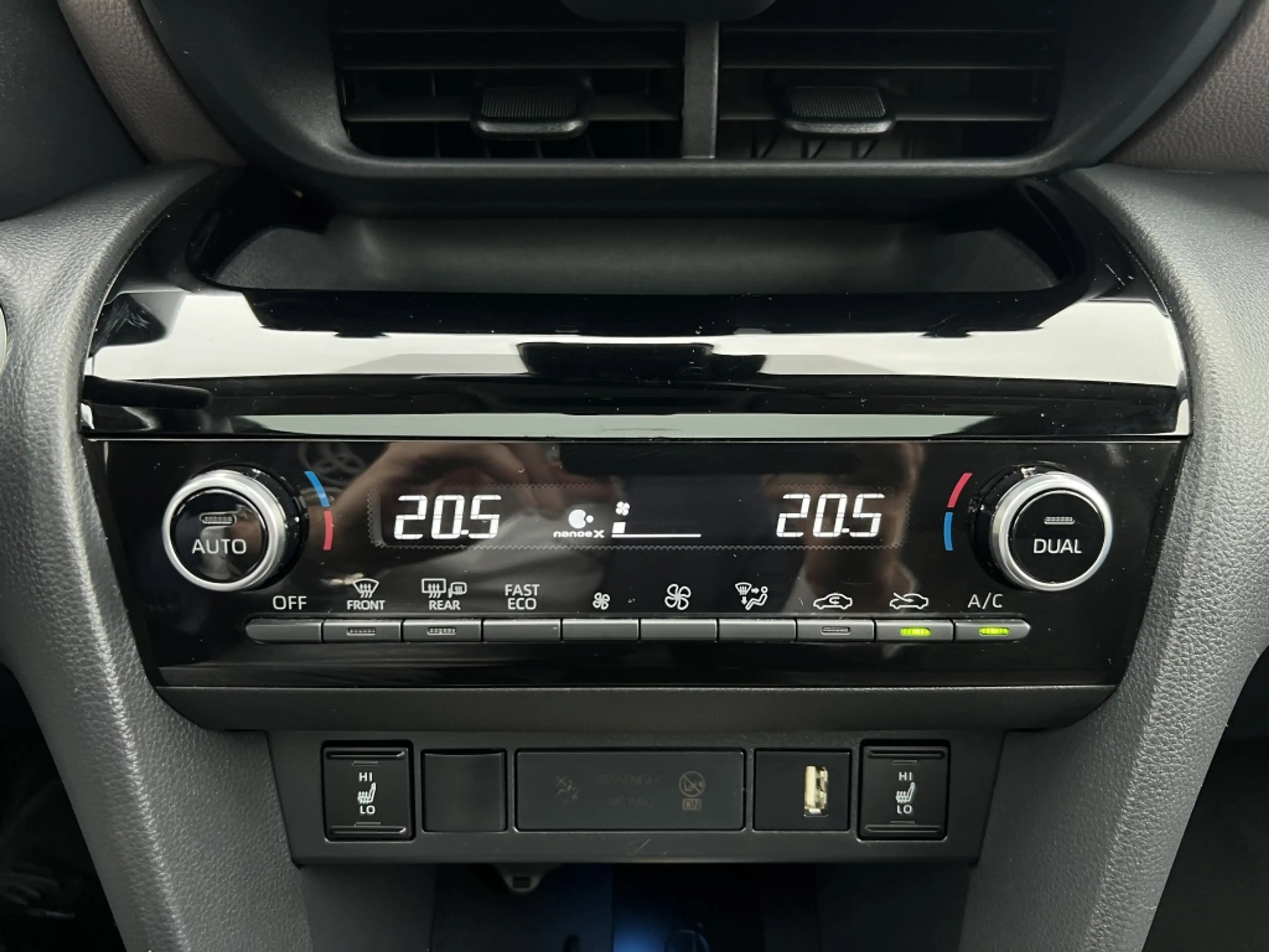 Toyota Yaris Cross 1.5 Hybrid LaunchEd. — photo 22