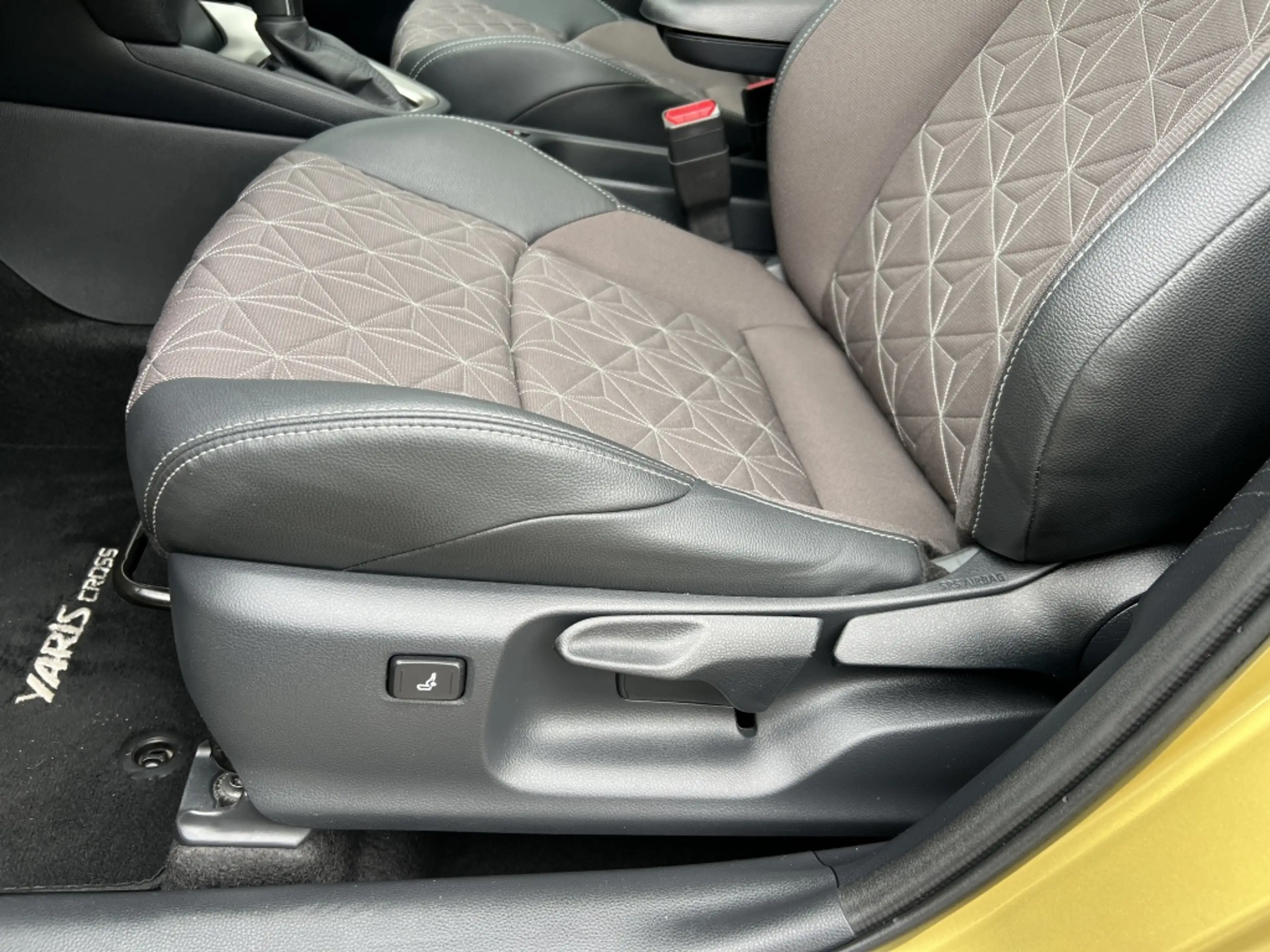 Toyota Yaris Cross 1.5 Hybrid LaunchEd. — photo 11