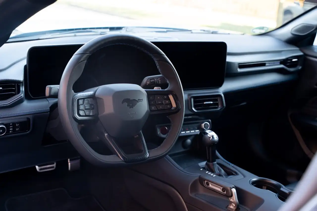 Ford Mustang Dark Horse 2026/RECARO/20Zoll/Tiefer/Bremse rot 2