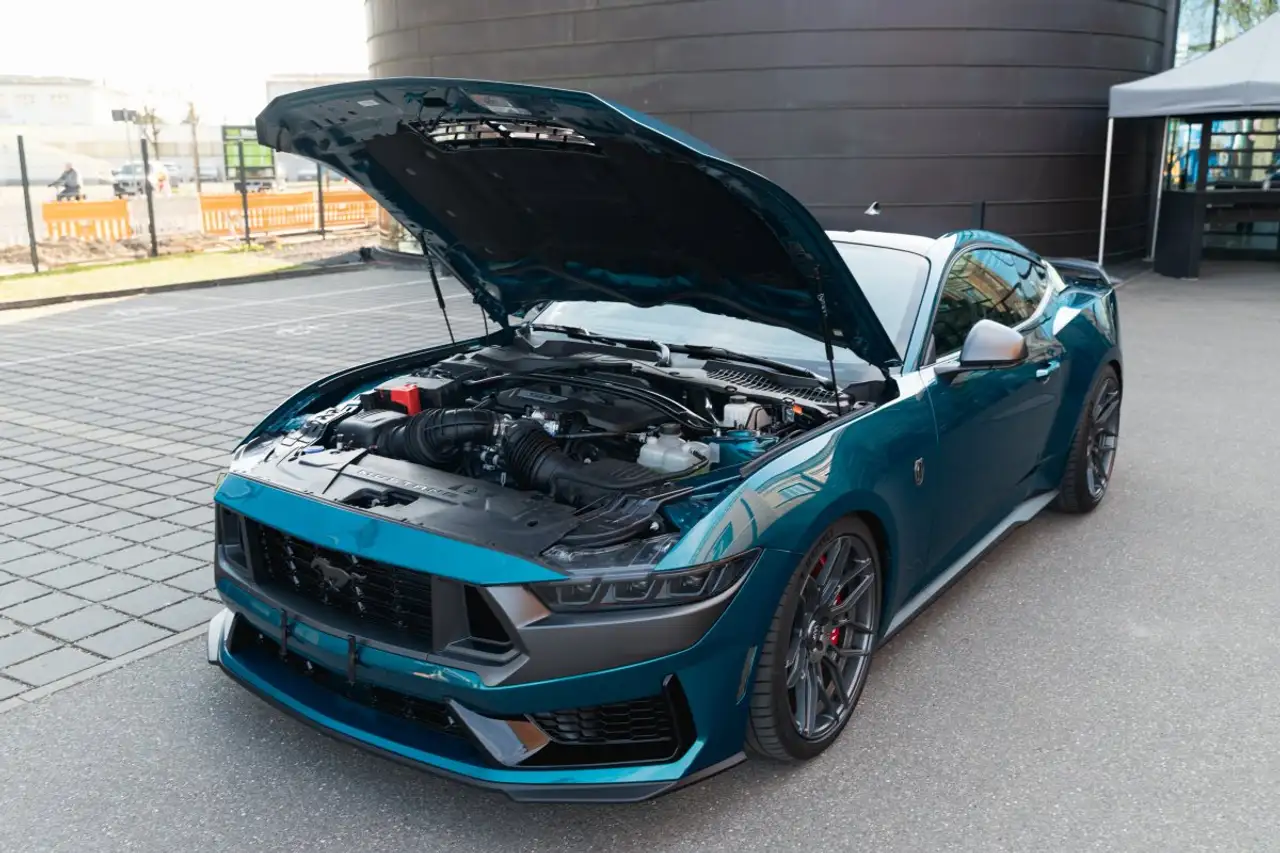 Ford Mustang Dark Horse 2026/RECARO/20Zoll/Tiefer/Bremse rot 7