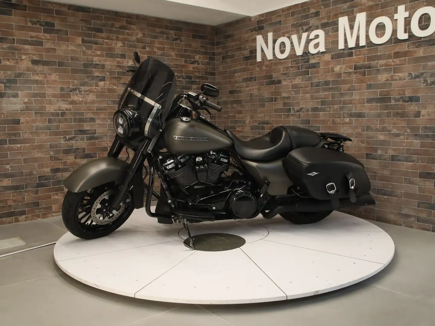 Harley-Davidson Road King Harley-Davidson Touring Road King Special MY18 - 1