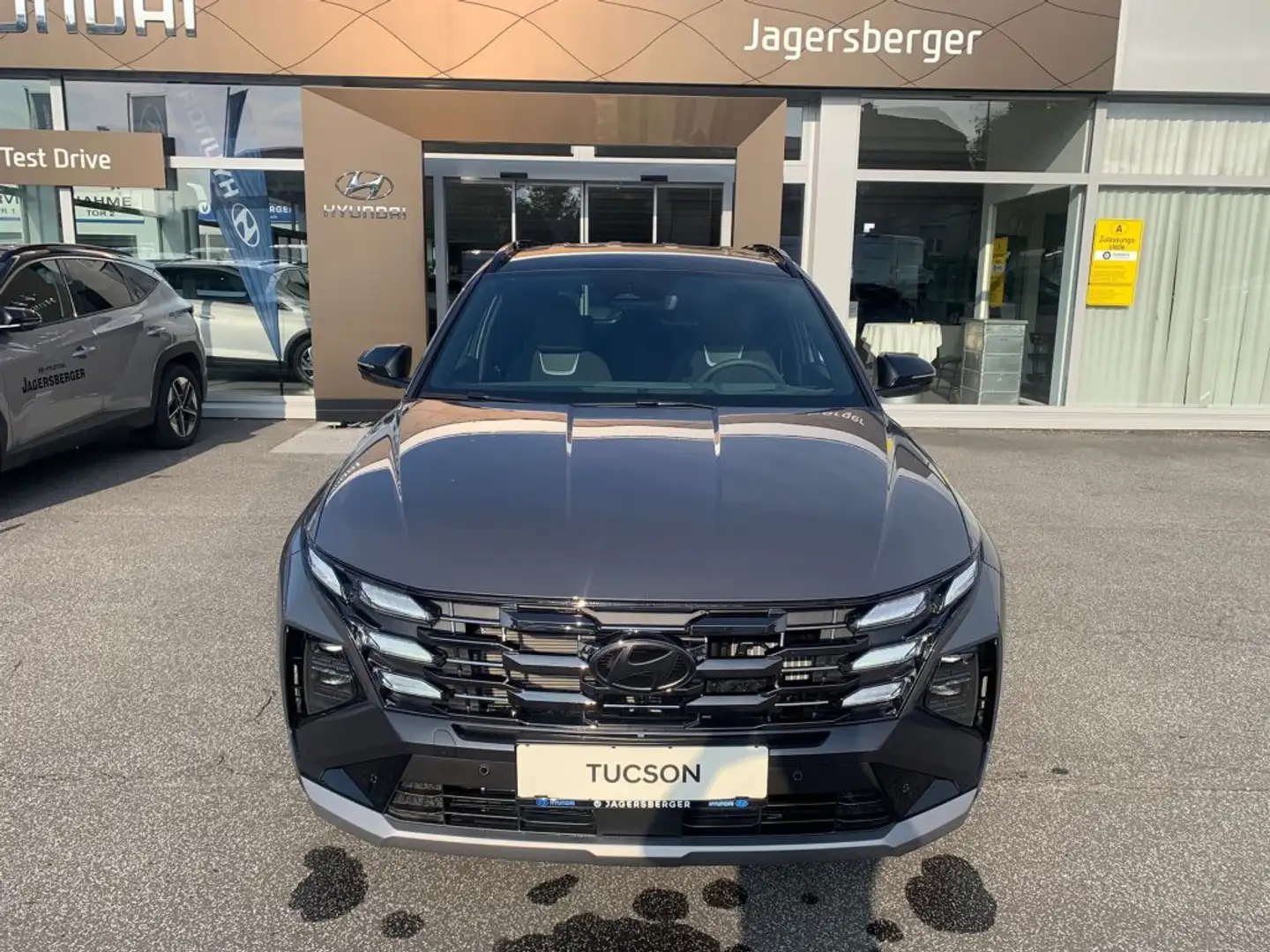 Hyundai TUCSON NX4 20th Anniversary 1,6 T-GDi HEV 4WD AT t5ha2 Zwart - 2