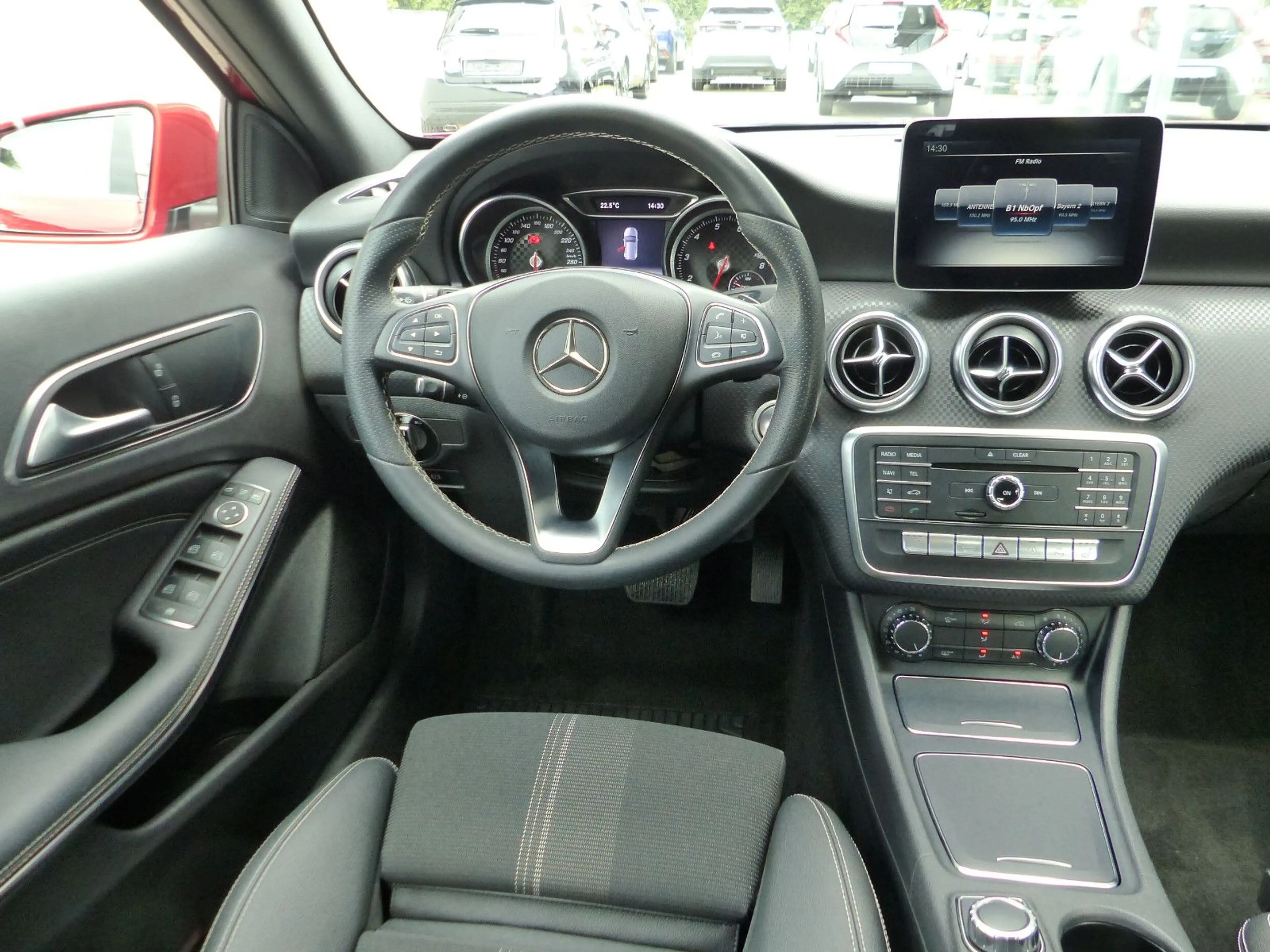 Mercedes-Benz A 180 Autom.Navi SHZ LED PDC Agility AHK schwenk — photo 9