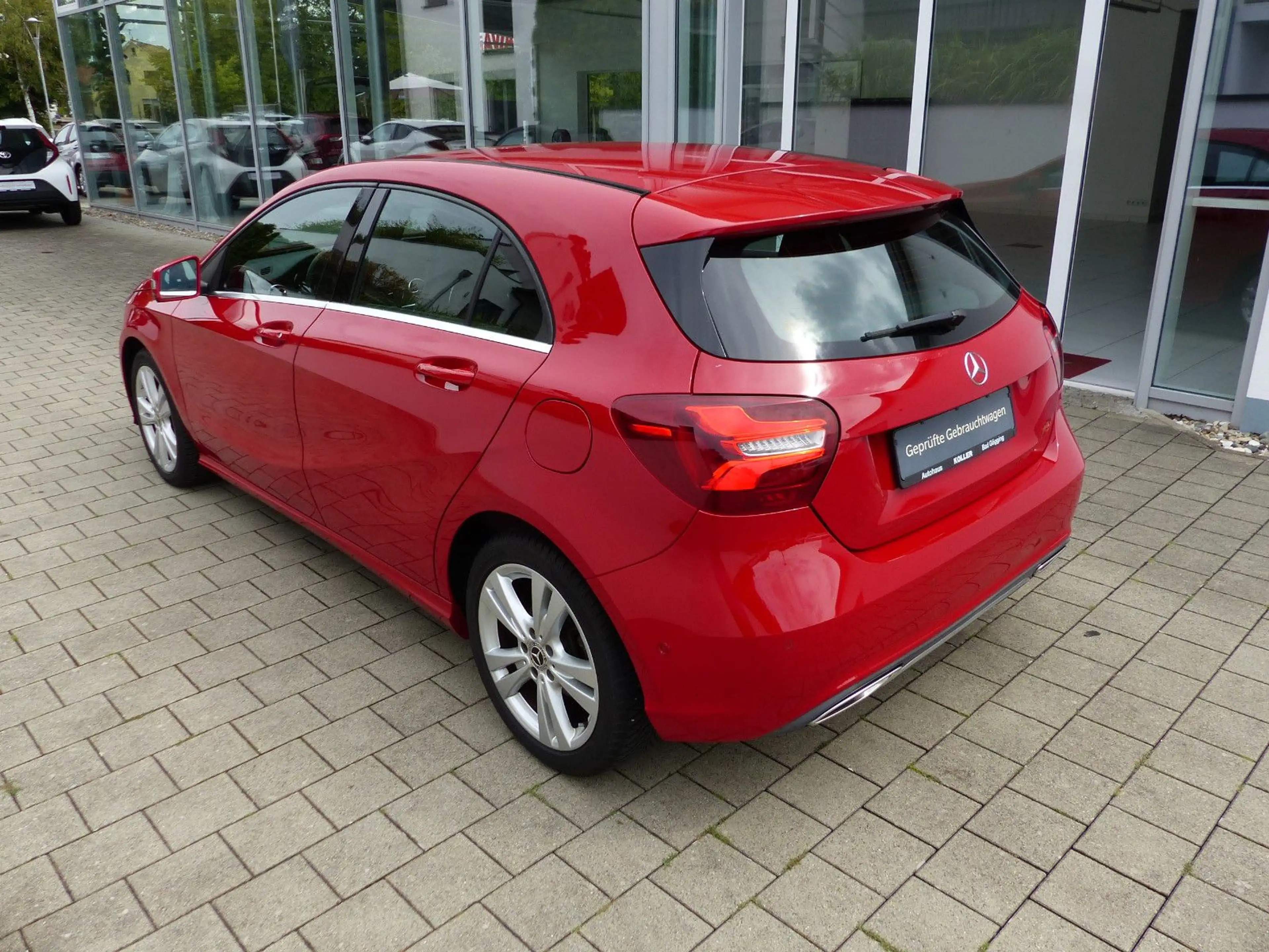 Mercedes-Benz A 180 Autom.Navi SHZ LED PDC Agility AHK schwenk — photo 2