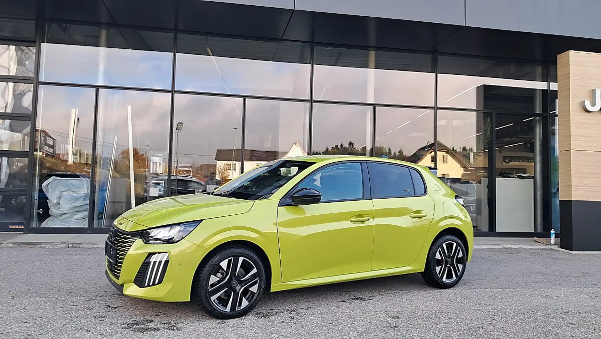 Peugeot 208 Hybrid 110 e-DCS6 Allure Gelb - 2