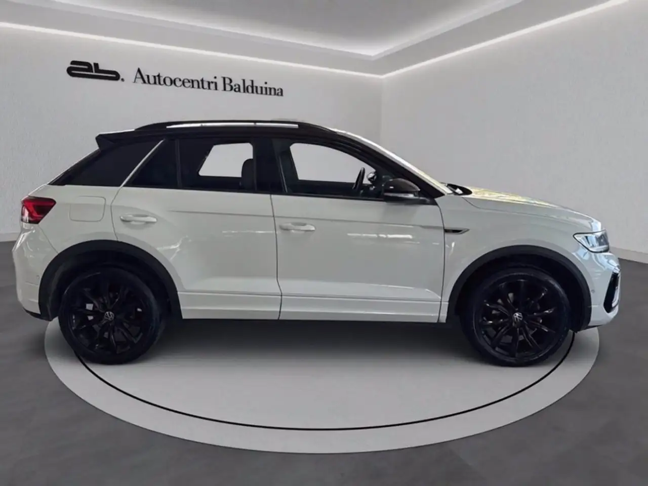 Volkswagen T-Roc 1.5 tsi r-line dsg 3