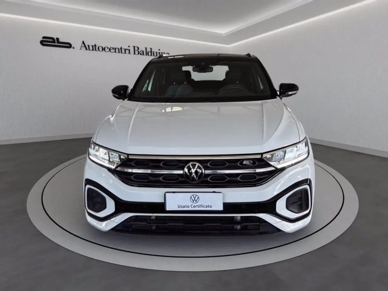 Volkswagen T-Roc 1.5 tsi r-line dsg 2