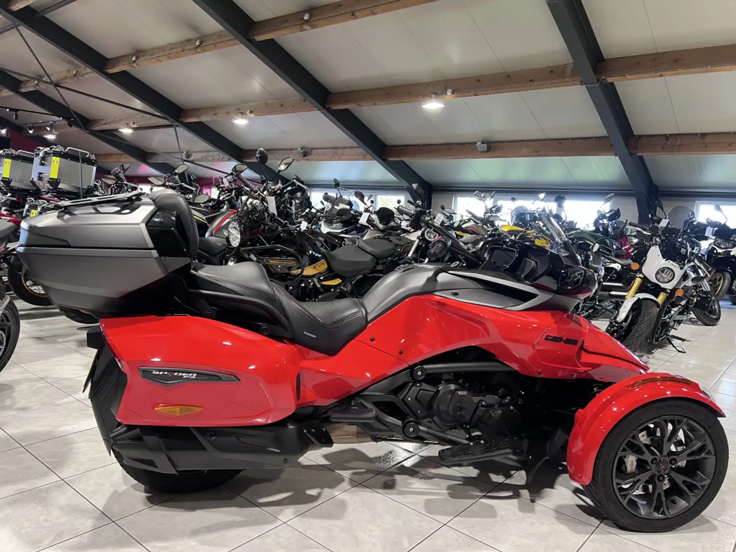 Can-Am Spyder F3 LTD 1330 ROUGE VIPIERE SPECIAL SERIES Rouge - 2