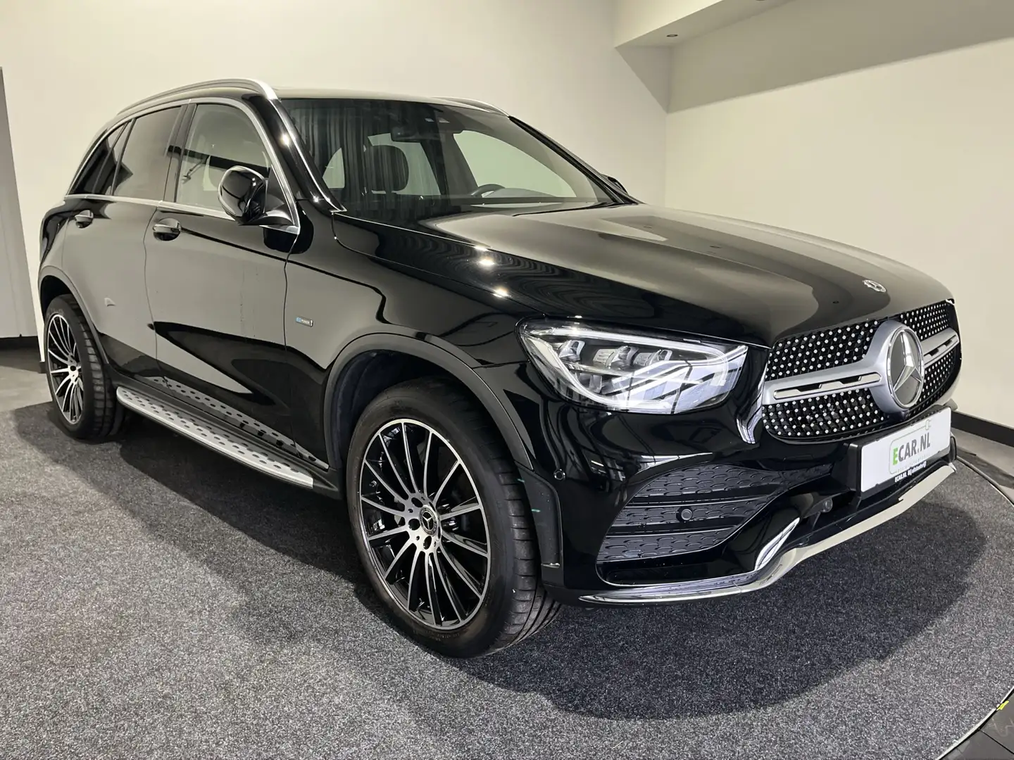 Mercedes-Benz GLC 300 300e 4MATIC Business Solution AMG Superdeluxe GLC Black - 1