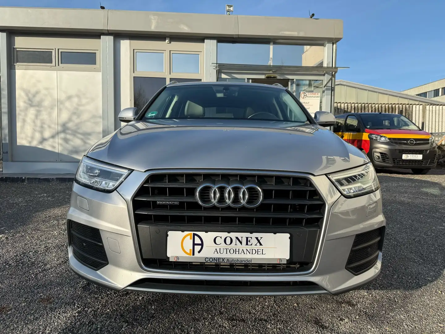 Audi Q3 2.0 TFSI quattro S- tronic *NAVI|LED|KAMERA|AHK Gris - 2