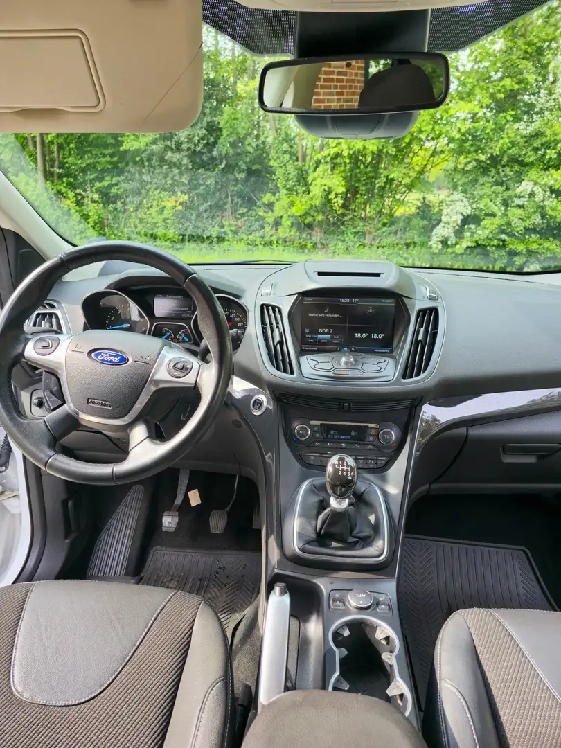 Ford Kuga Kuga 1.5 EcoBoost 2x4 Titanium Weiß - 2