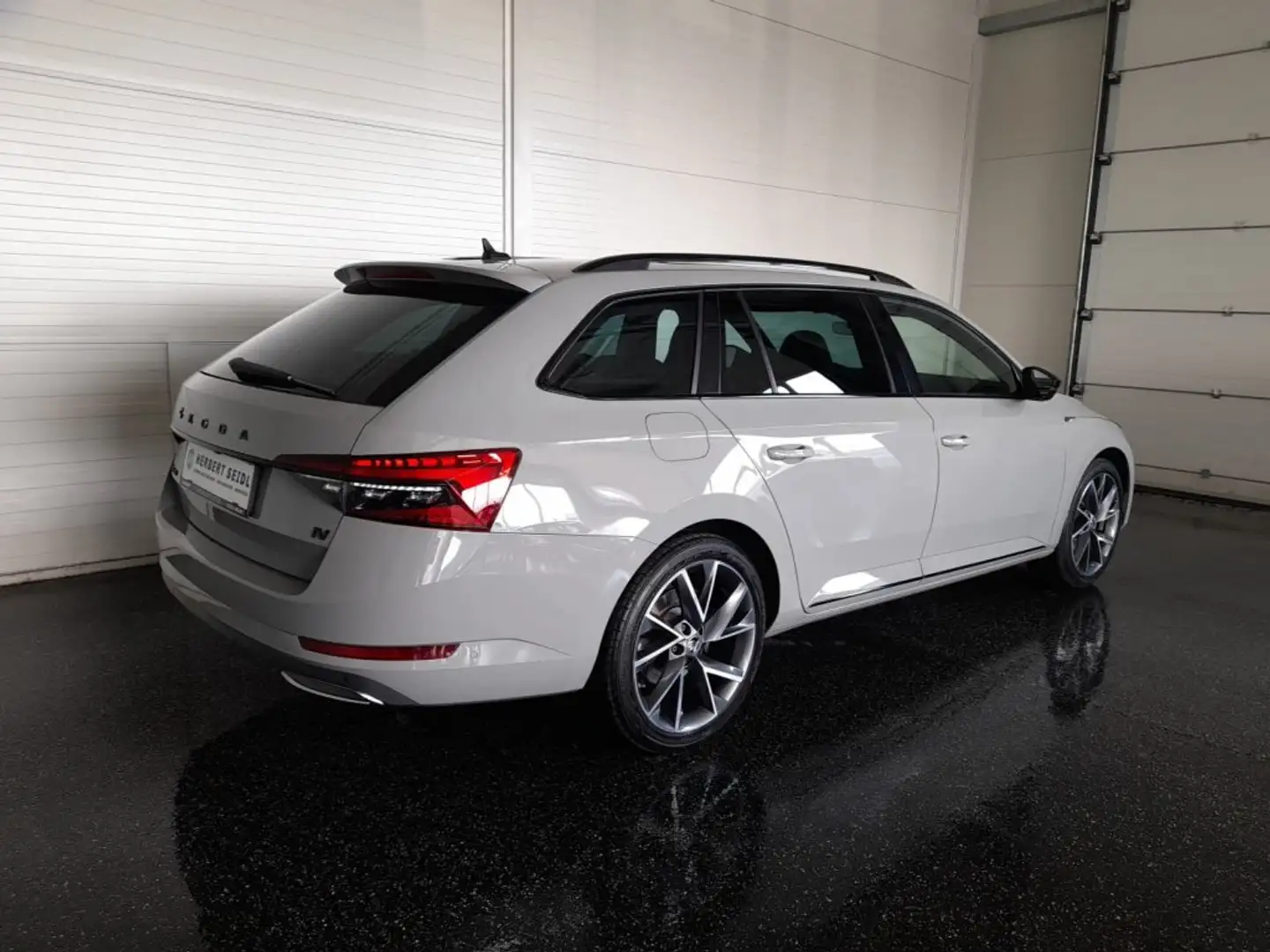 Skoda Superb Kombi SPORTLINE PHEV 156/218 DSG *SKY / STANDHZG / MATRIX-LED / DCC / 19 ZOLL / VIRTUELL / NAVI / ACC / KAMERA / CANTON* Grau - 2
