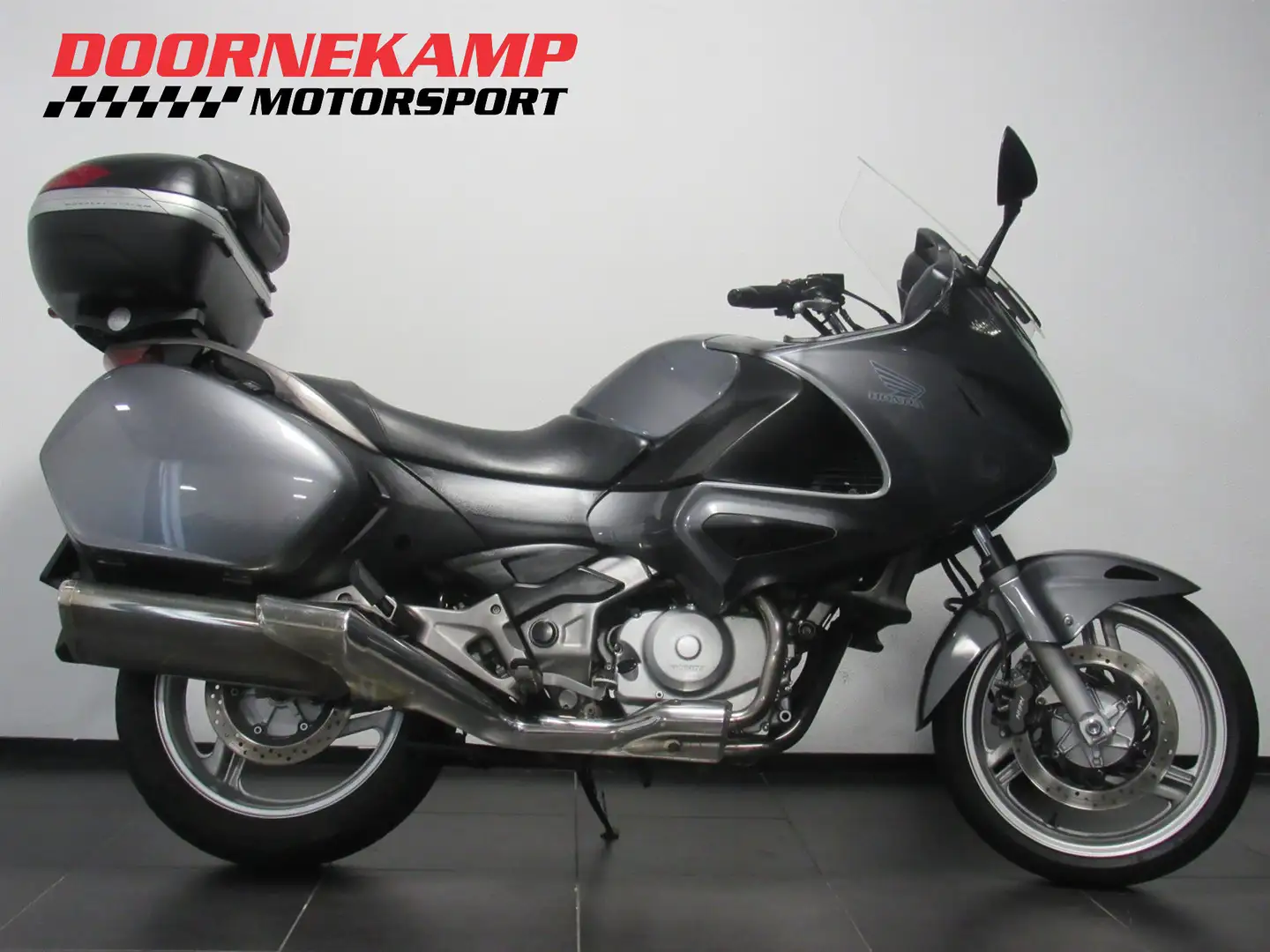 Honda NT 700 DEAUVILLE Gris - 1