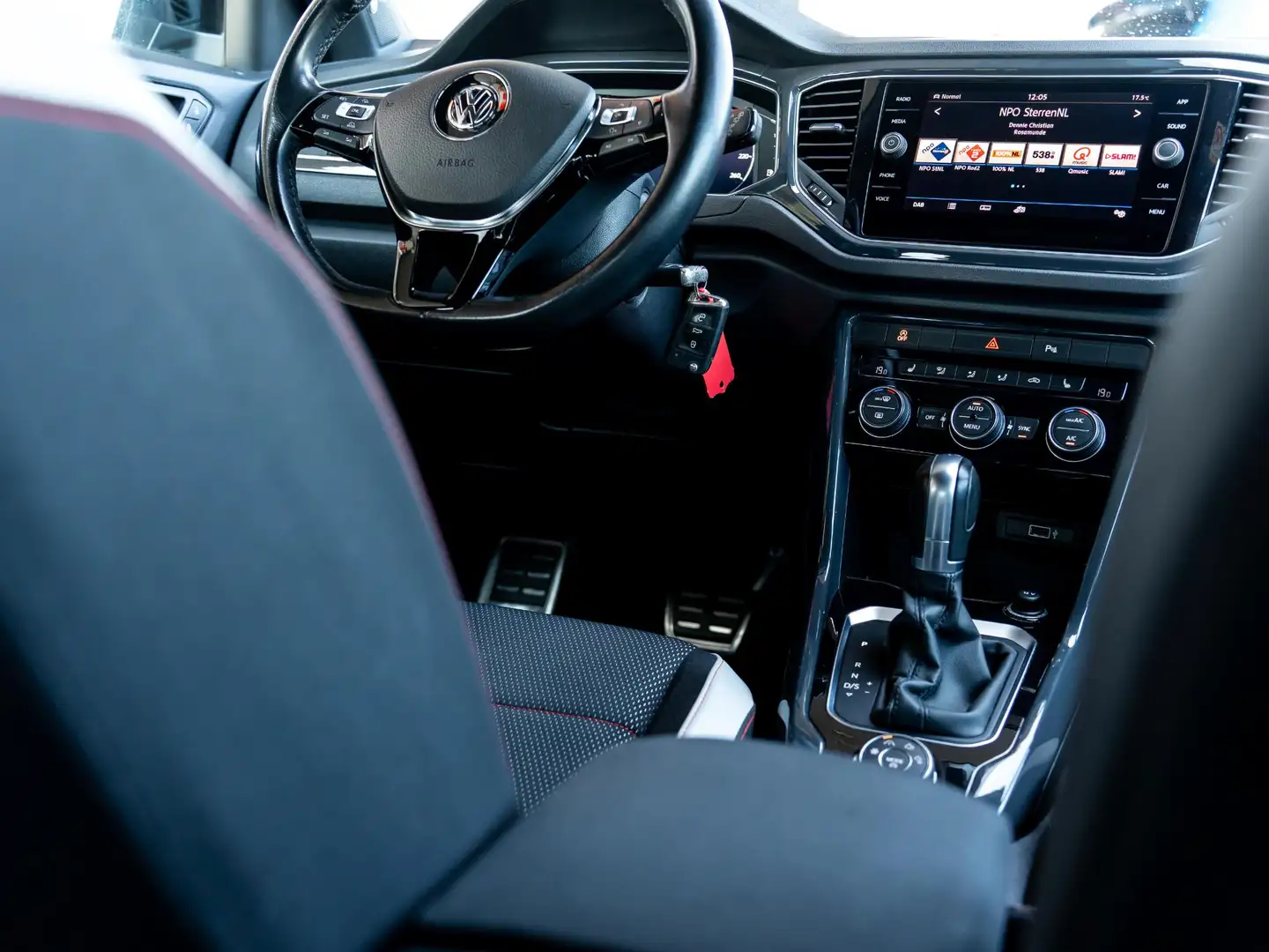 Volkswagen T-Roc 2.0 TSI 4Motion | Beats HiFi Audio | Cruise Contro Rood - 2