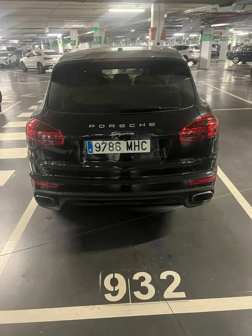 Porsche Cayenne - 2