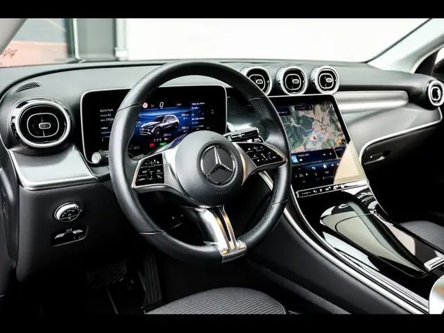 Mercedes-Benz 300 view 11