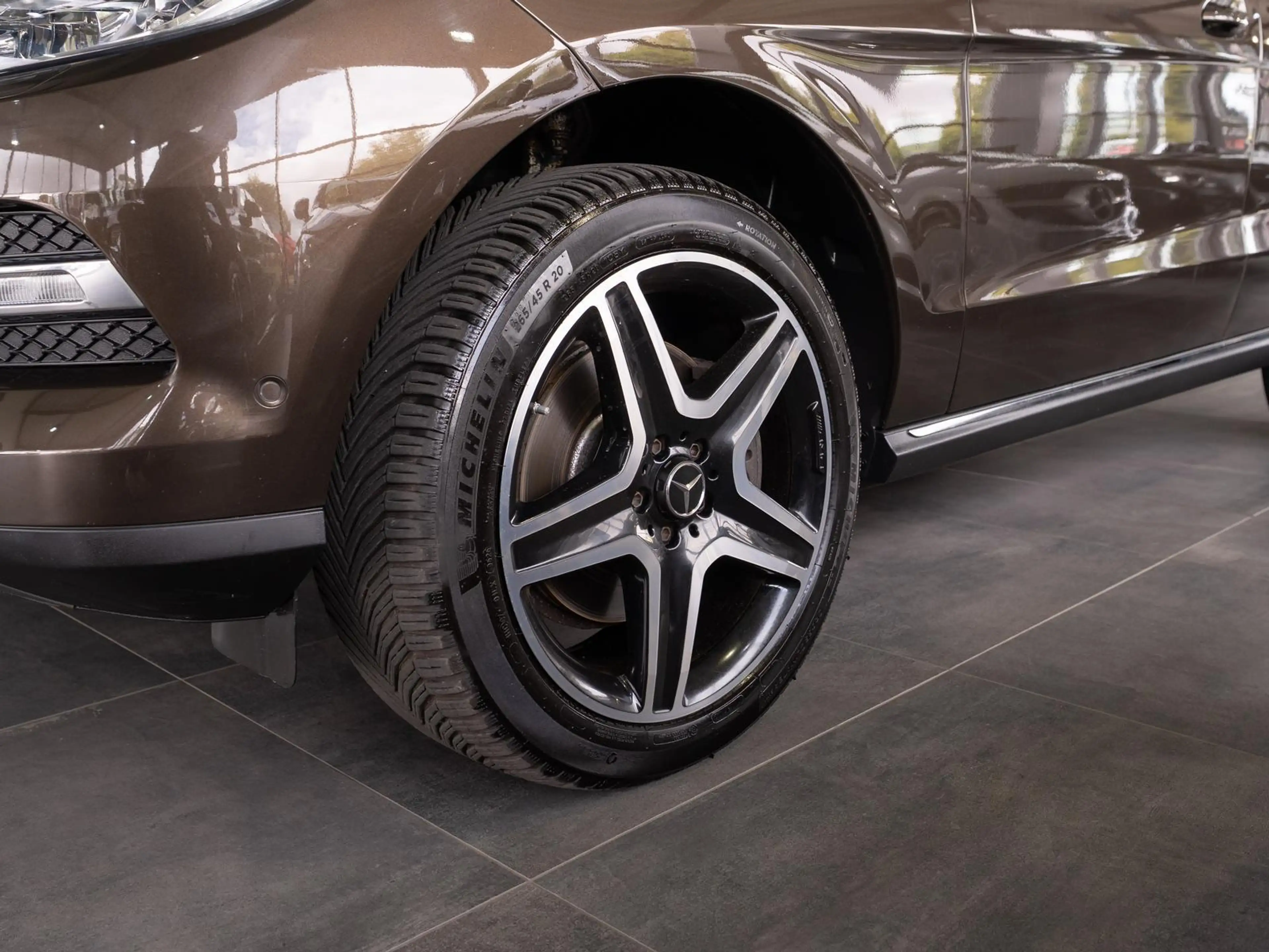 Mercedes-Benz ML 350 4 Matic *AHK*R-KAMERA*MEMORY*LEDER* — photo 8