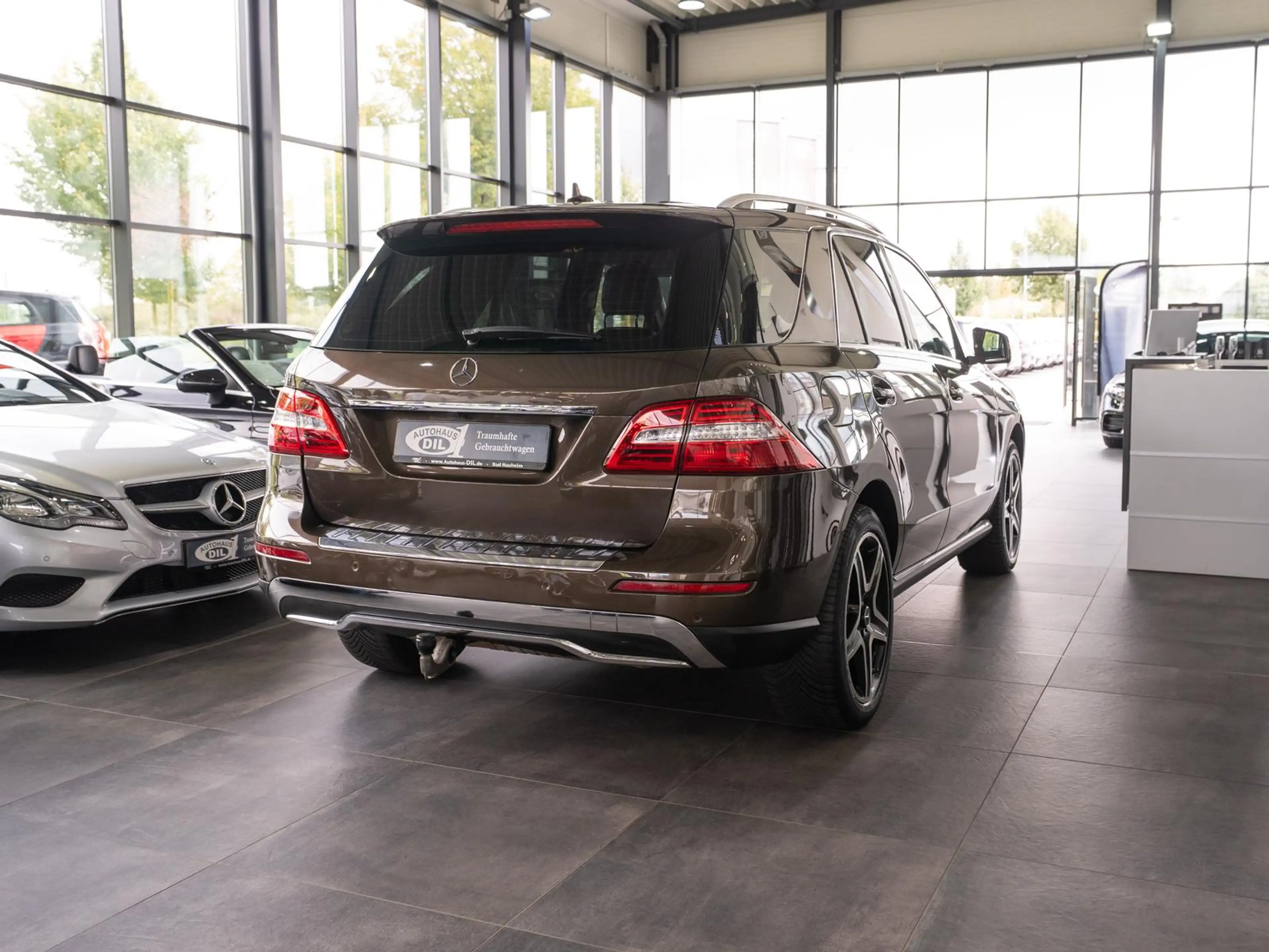 Mercedes-Benz ML 350 4 Matic *AHK*R-KAMERA*MEMORY*LEDER* — photo 6