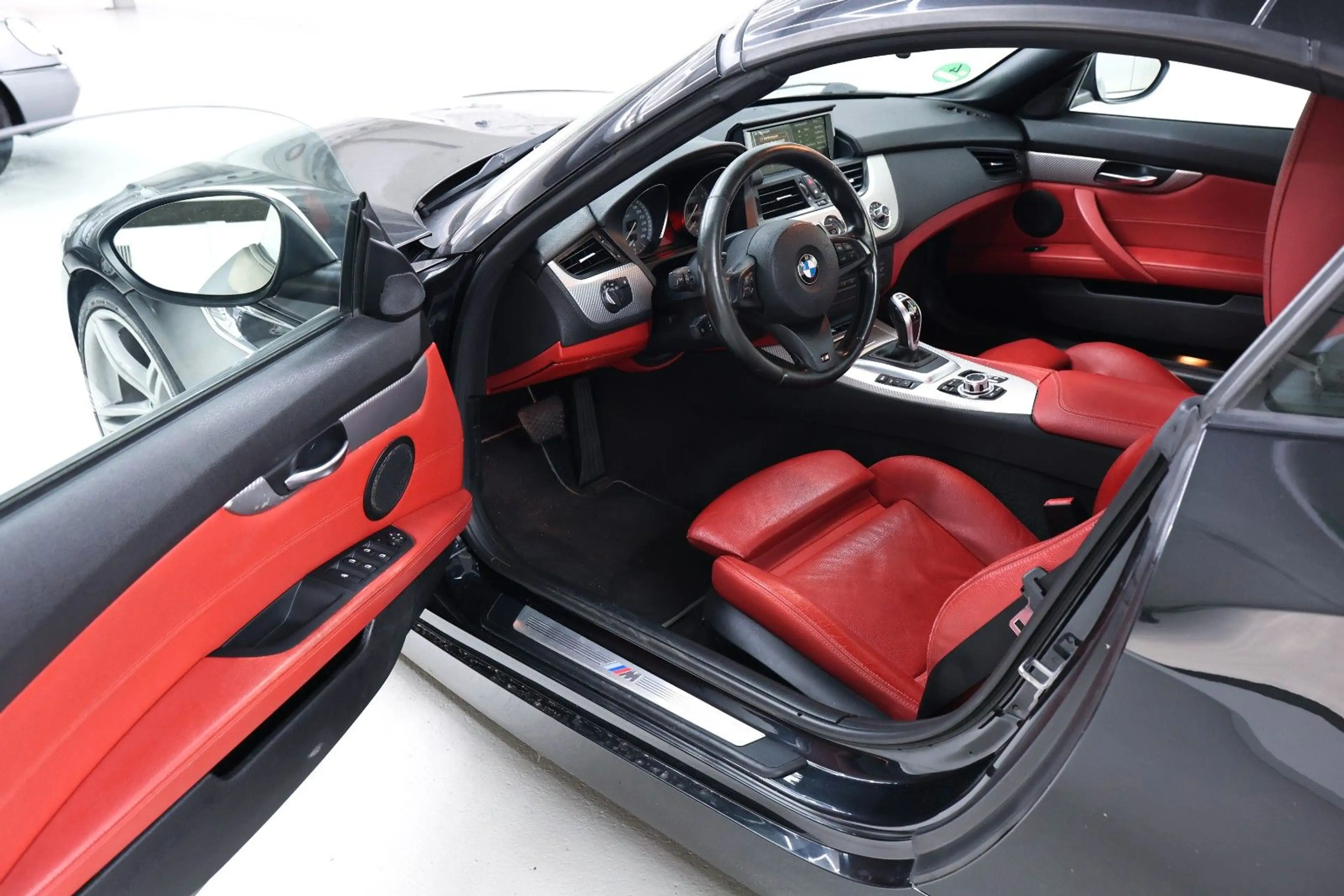 BMW Z4 Roadster sdrive 35 is — photo 9