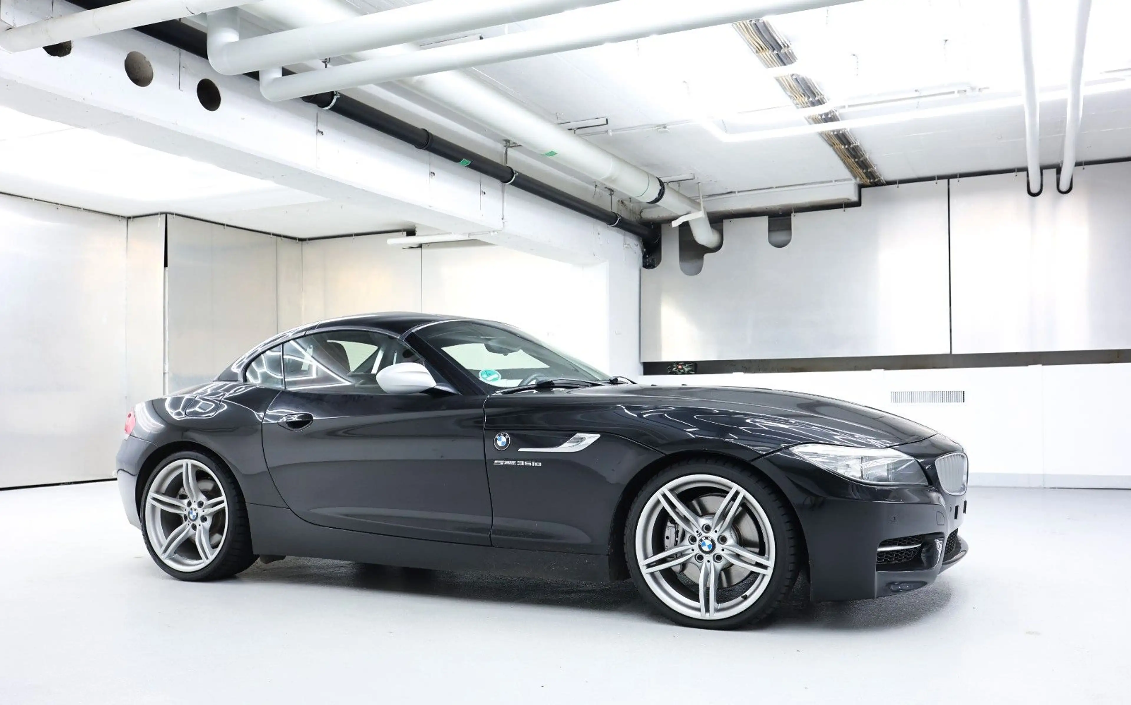 BMW Z4 Roadster sdrive 35 is — photo 3