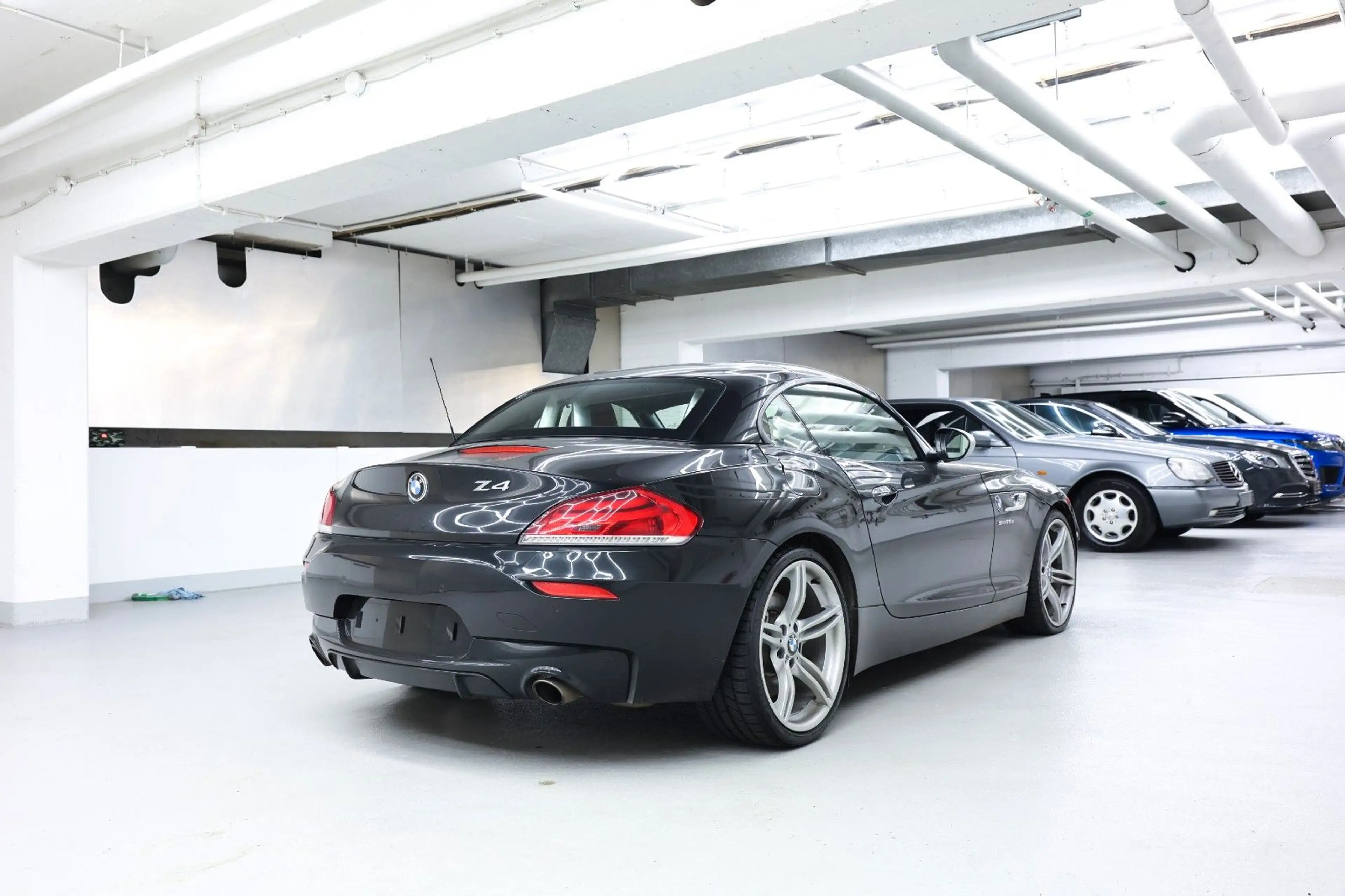 BMW Z4 Roadster sdrive 35 is — photo 4