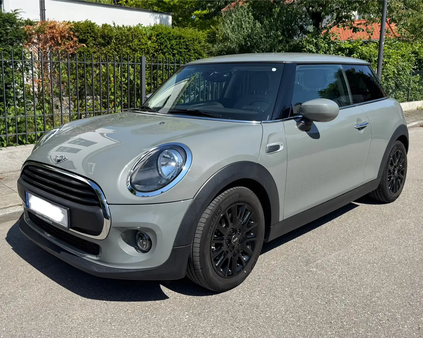 MINI One Mini One Automatik Grau - 1