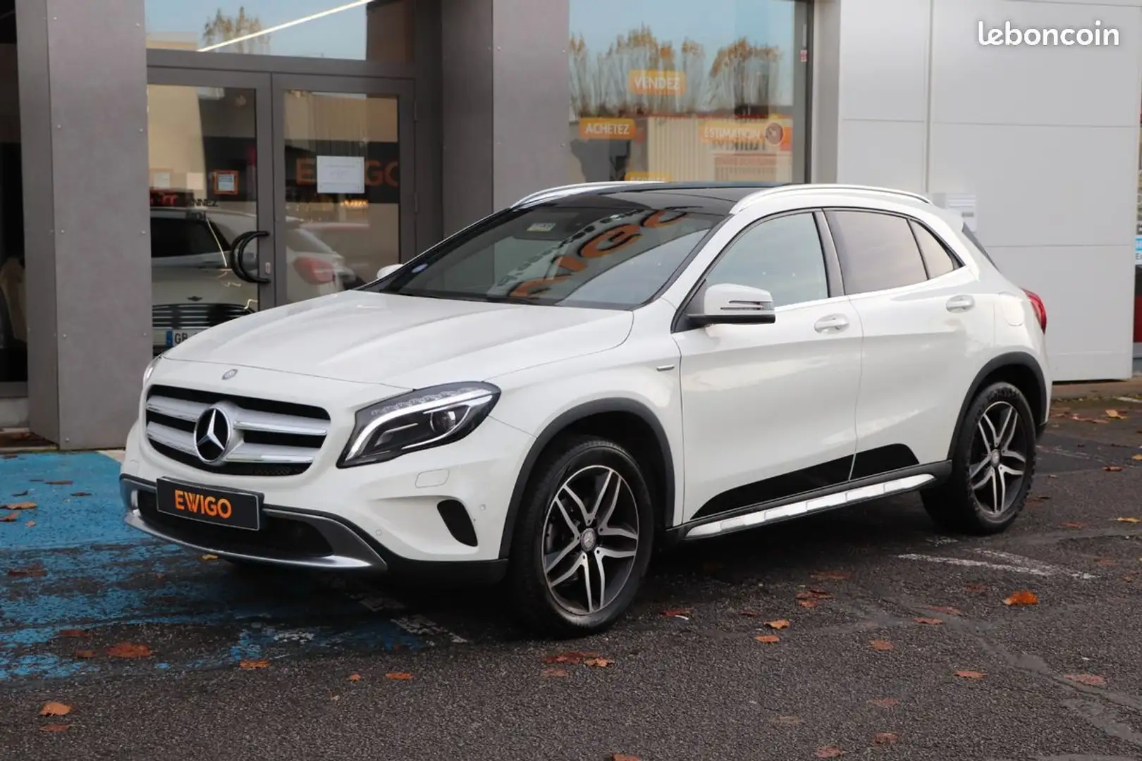 Mercedes-Benz GLA 180 Classe 1.6 180 carplay-toit panoramique-bva Blanc - 1