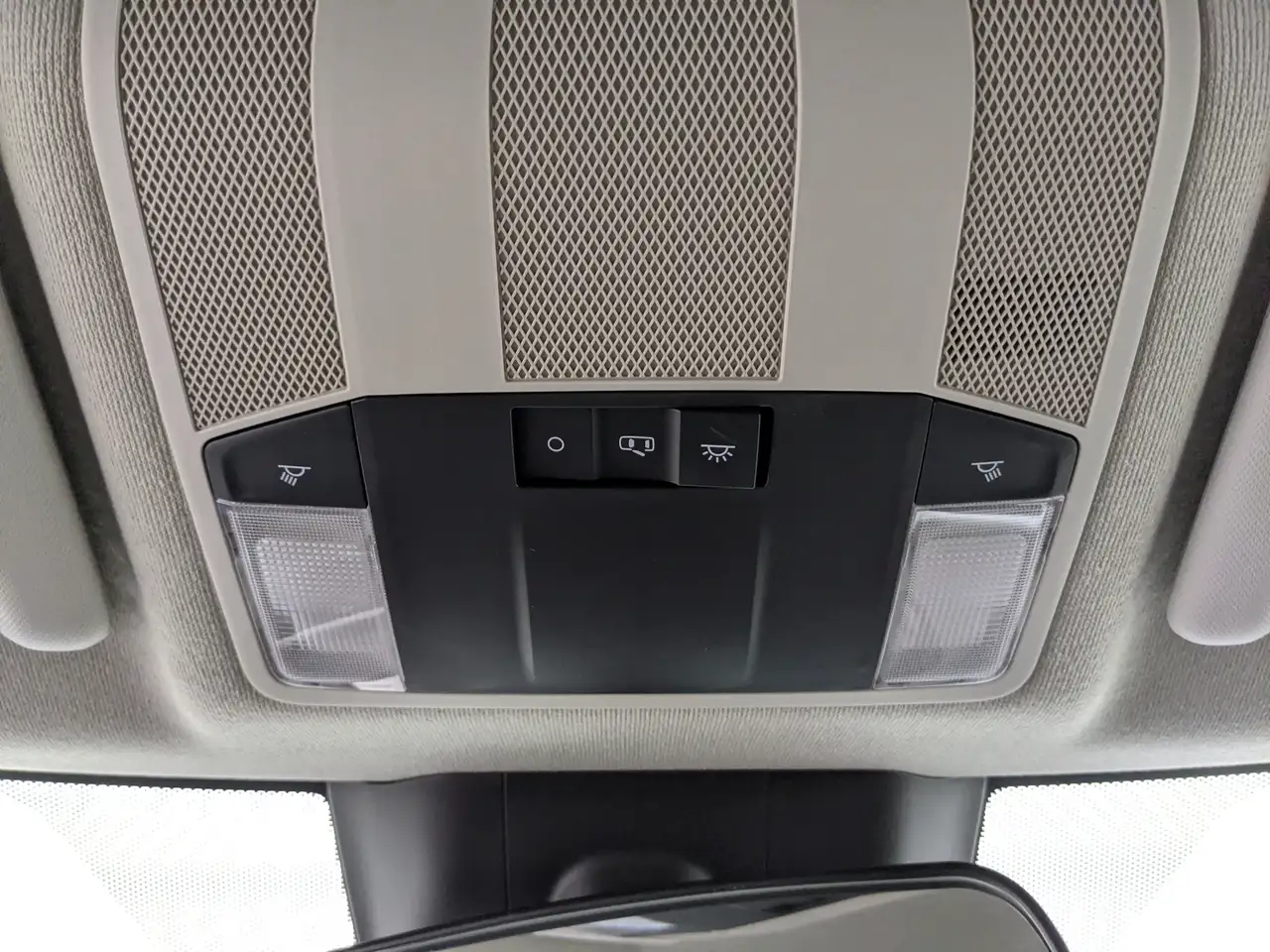 Mitsubishi Eclipse Cross снимка Mitsubishi Eclipse Cross