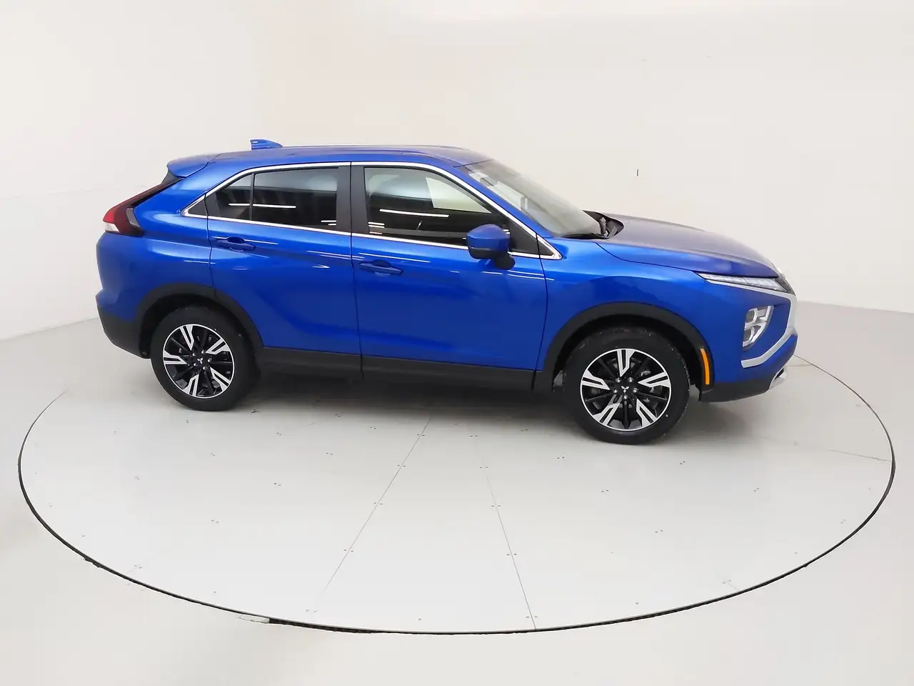 Mitsubishi Eclipse Cross снимка Mitsubishi Eclipse Cross