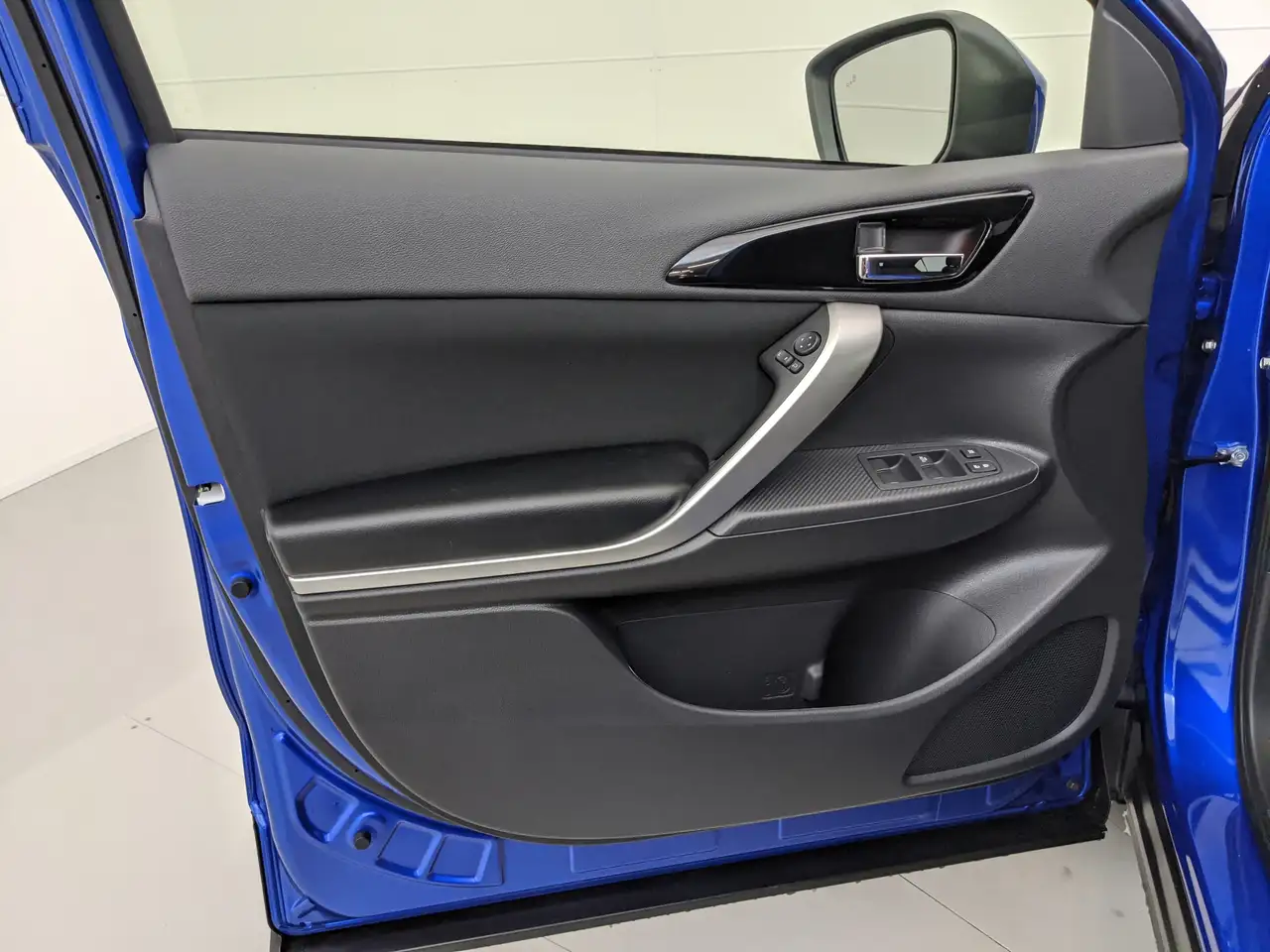 Mitsubishi Eclipse Cross снимка Mitsubishi Eclipse Cross