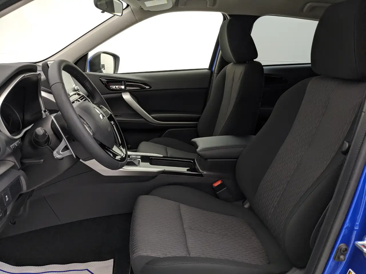 Mitsubishi Eclipse Cross снимка Mitsubishi Eclipse Cross