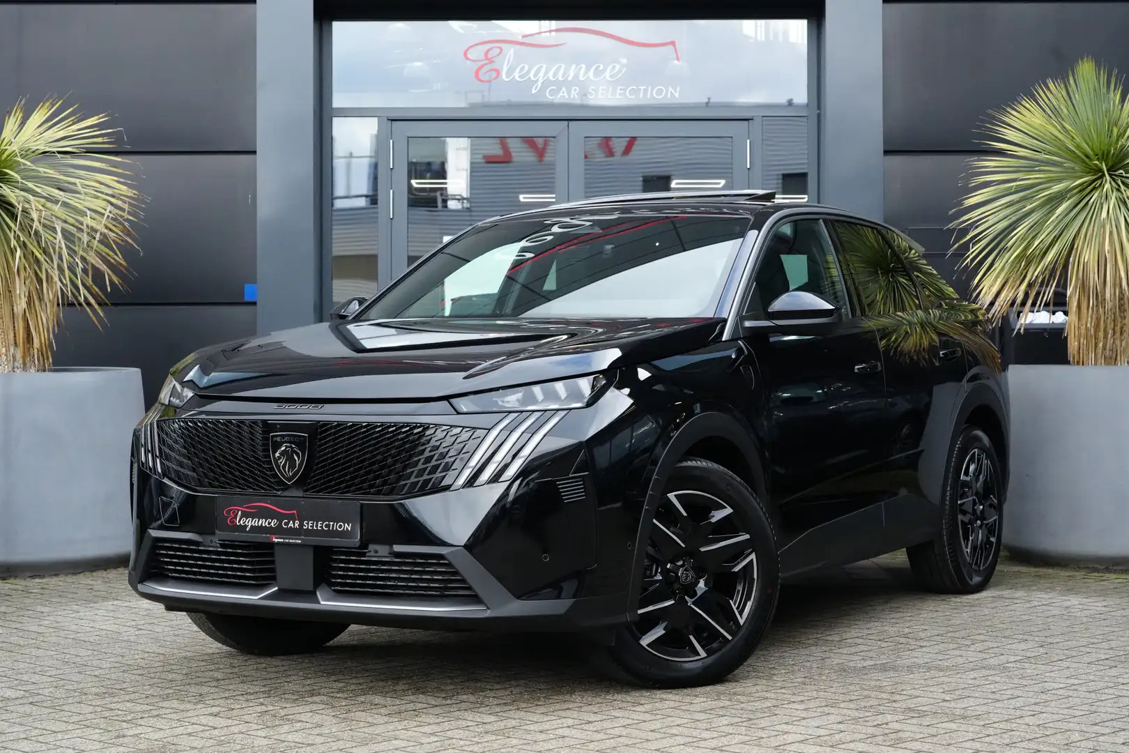 Peugeot 3008 1.2 Hybrid 136 GT 136pk Panoramadak/Stoelverwarmin Zwart - 1