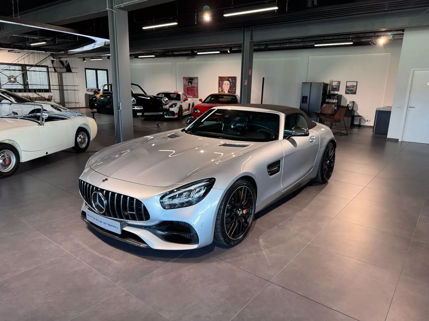 Mercedes-Benz AMG GT Срібний - 1
