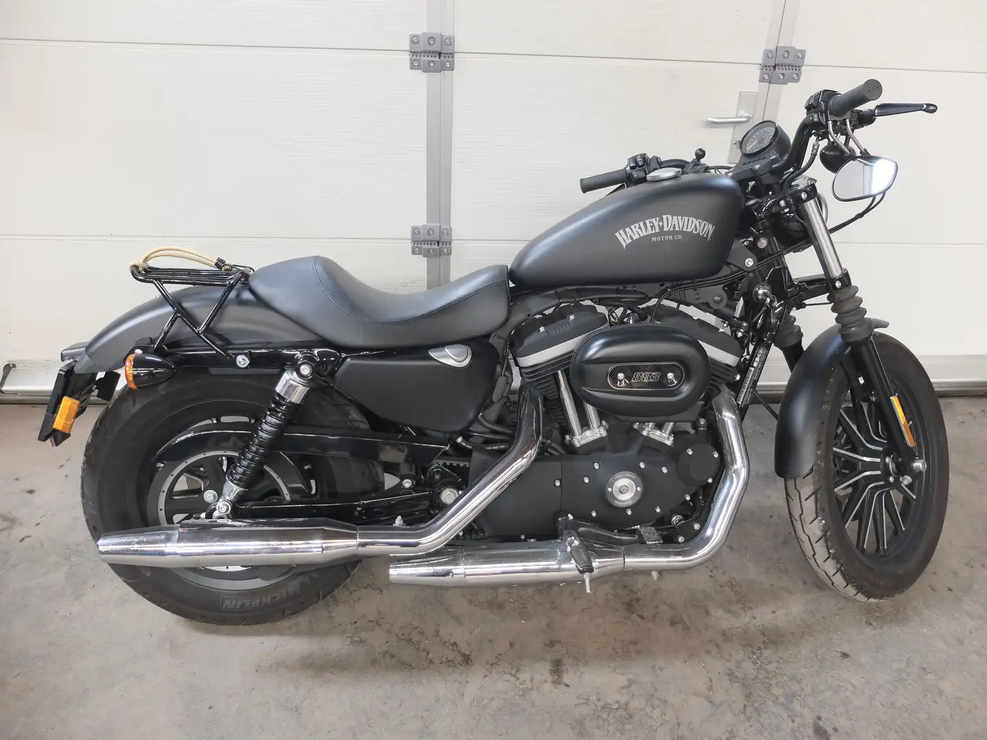 Harley-Davidson Iron 883 Zwart - 2