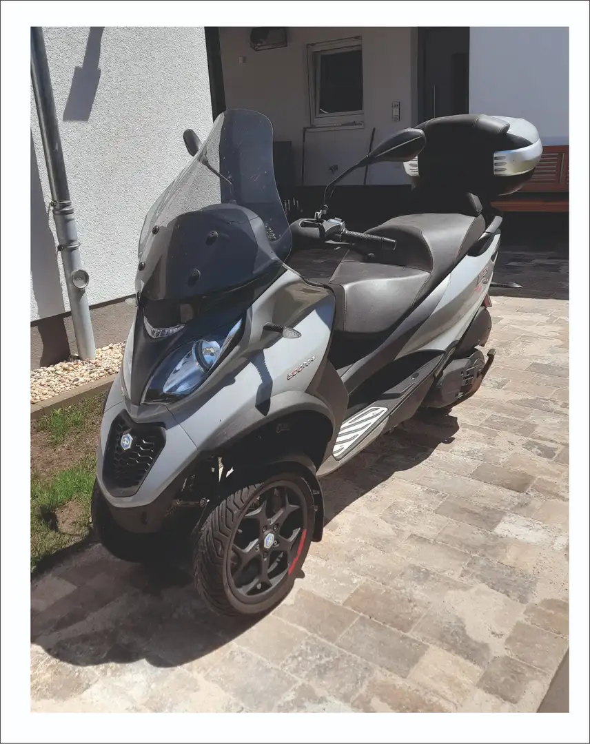 Piaggio MP3 500 HPE Sport Business Grigio - 1