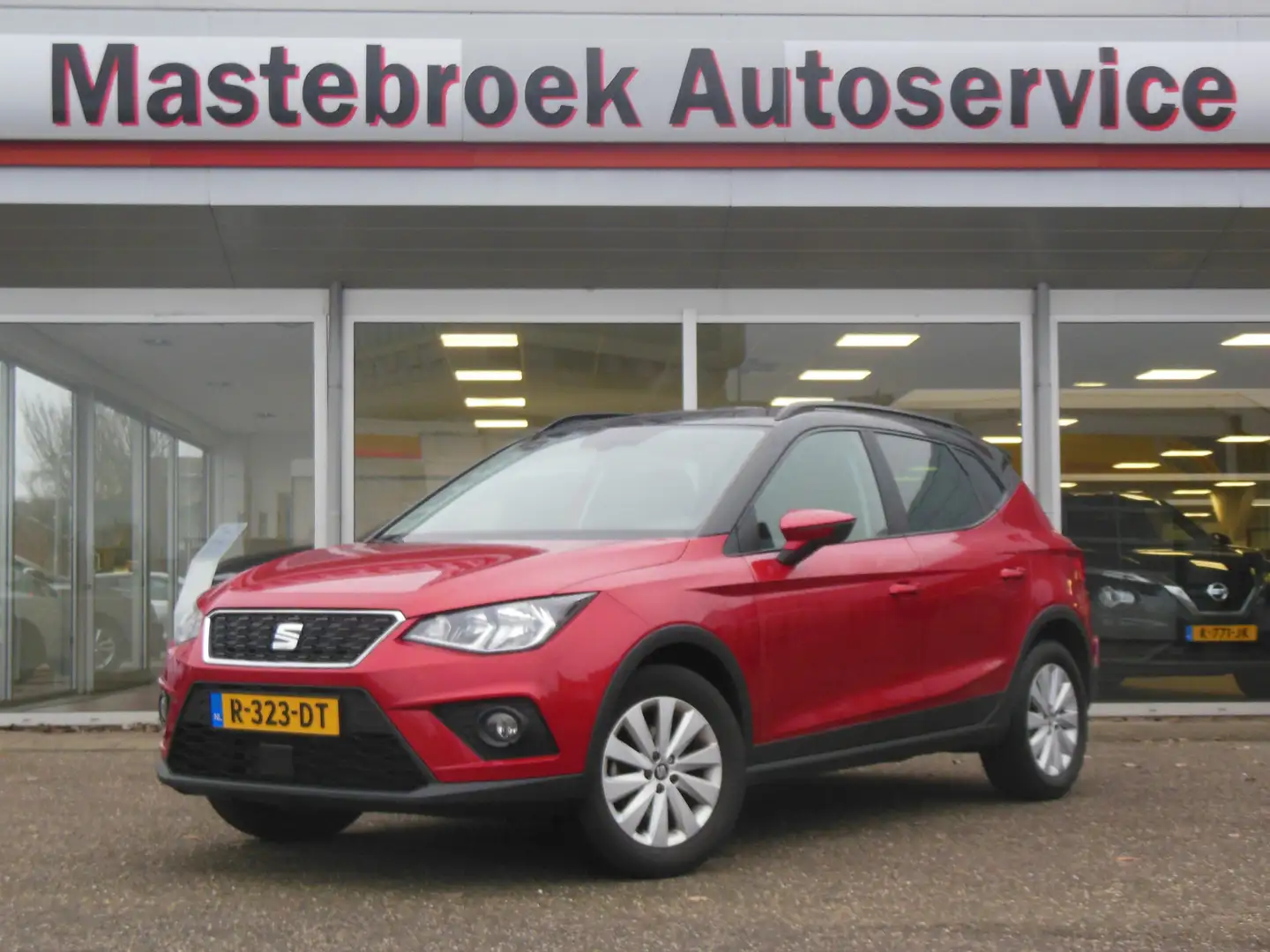 SEAT Arona 1.0 TSI Style Business Intense Plus Staat in Harde Rot - 1