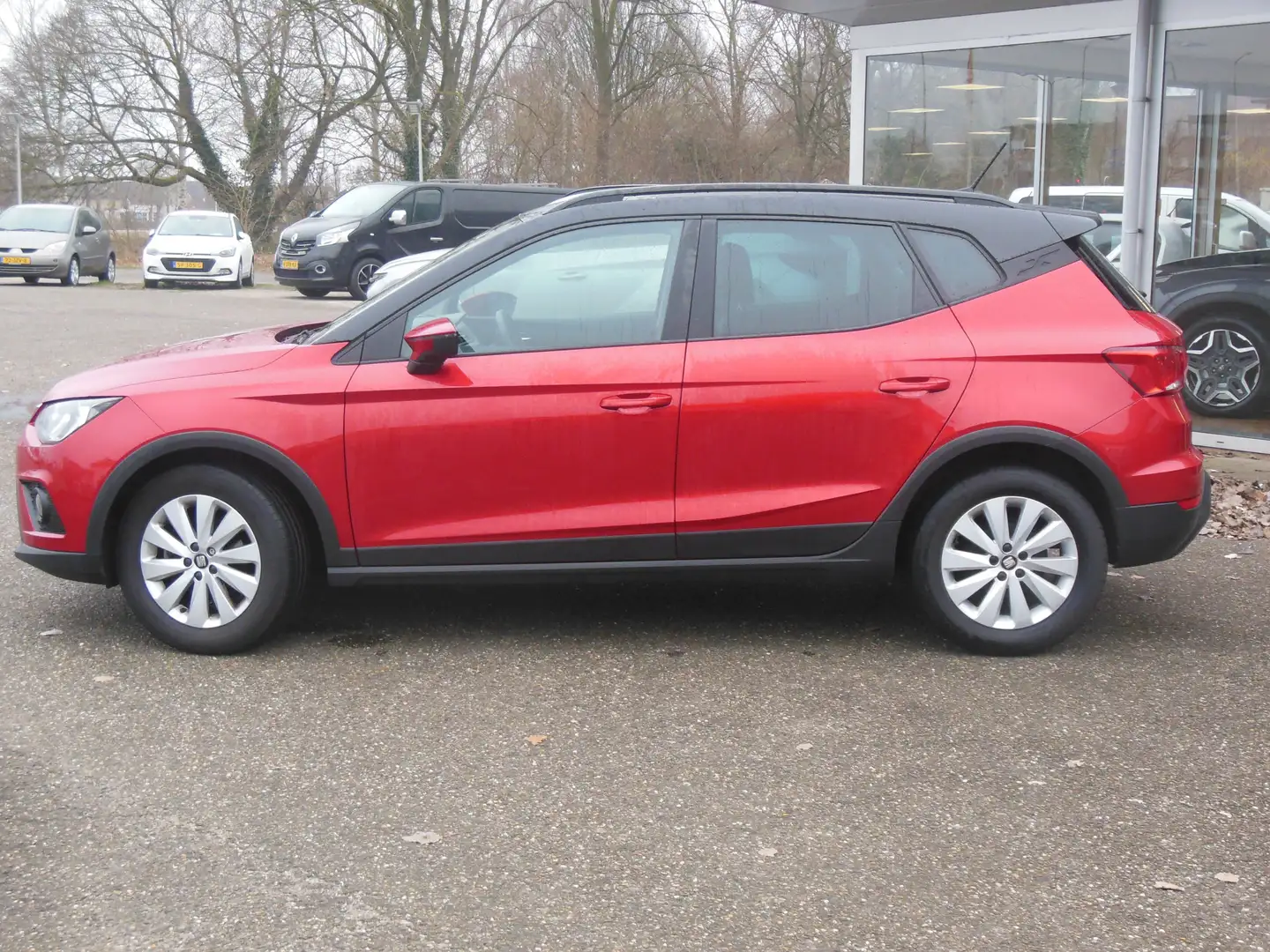 SEAT Arona 1.0 TSI Style Business Intense Plus Staat in Harde Rot - 2