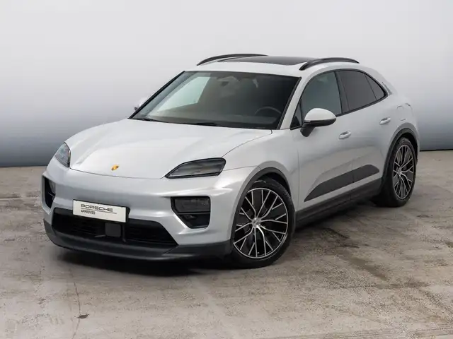Porsche Macan view 13