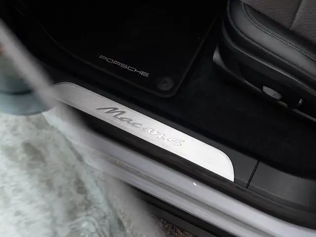 Porsche Macan view 15