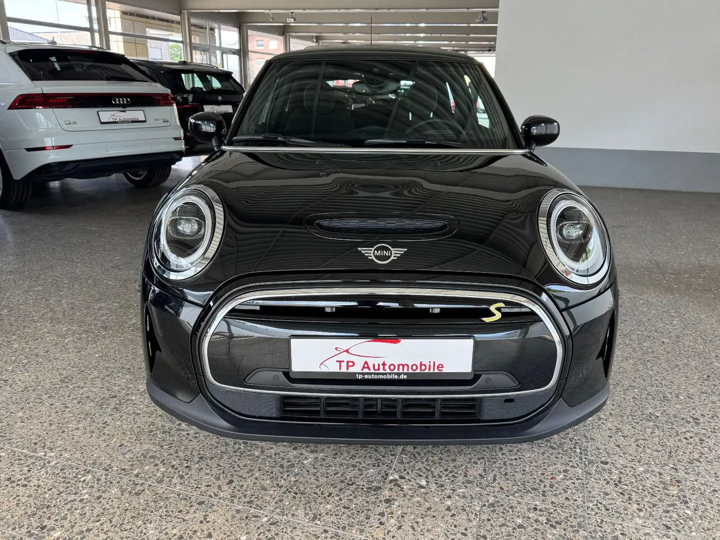 MINI Cooper SE Smartp*HUD*Pano*Kamera*Navi*LED Noir - 2